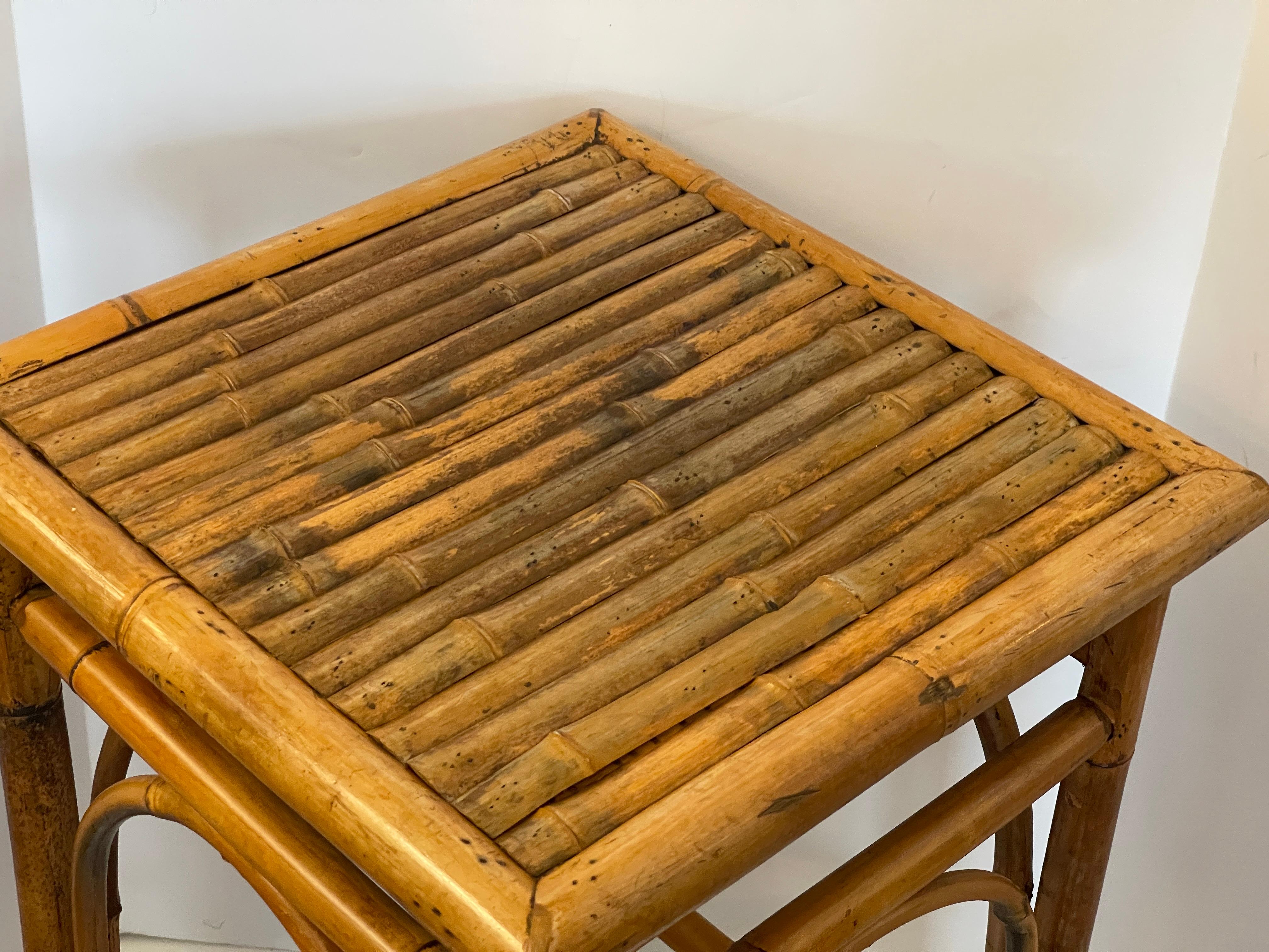 20ième siècle Table d'appoint française vintage en bambou en vente