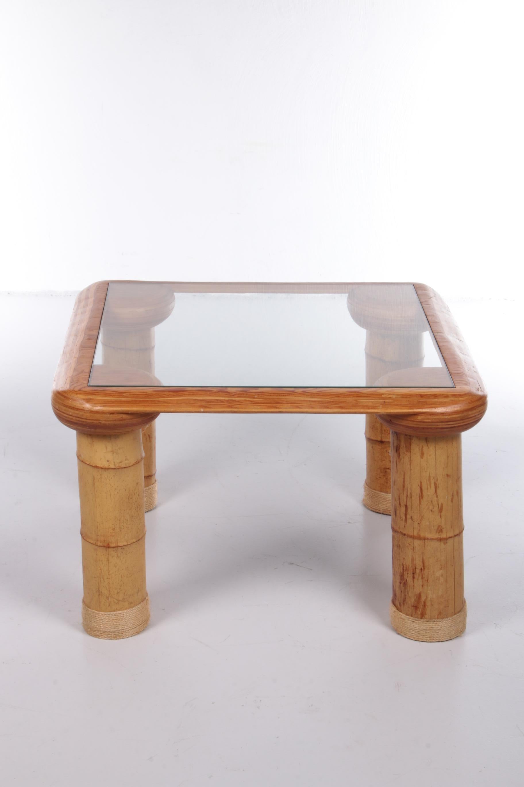 Mid-Century Modern Table basse française vintage en bambou et verre, années 1970 en vente