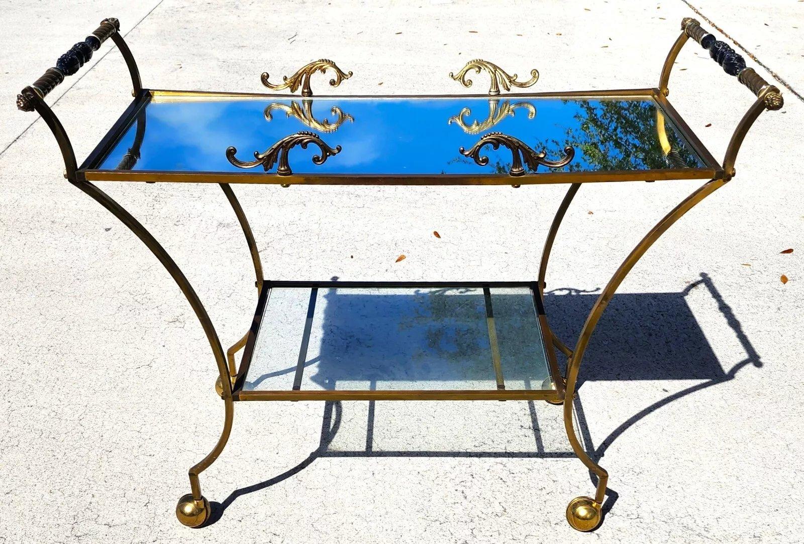 20ième siècle Chariot de service de bar français vintage en vente