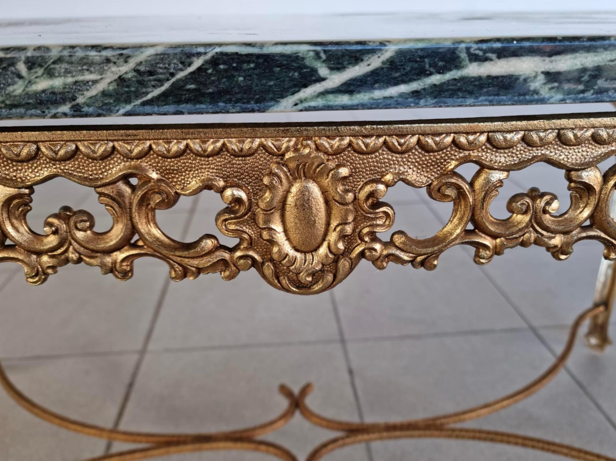 Vintage French Baroque Gilt Brass and Green Marble Coffee Side Table In Good Condition In Bridgeport, CT