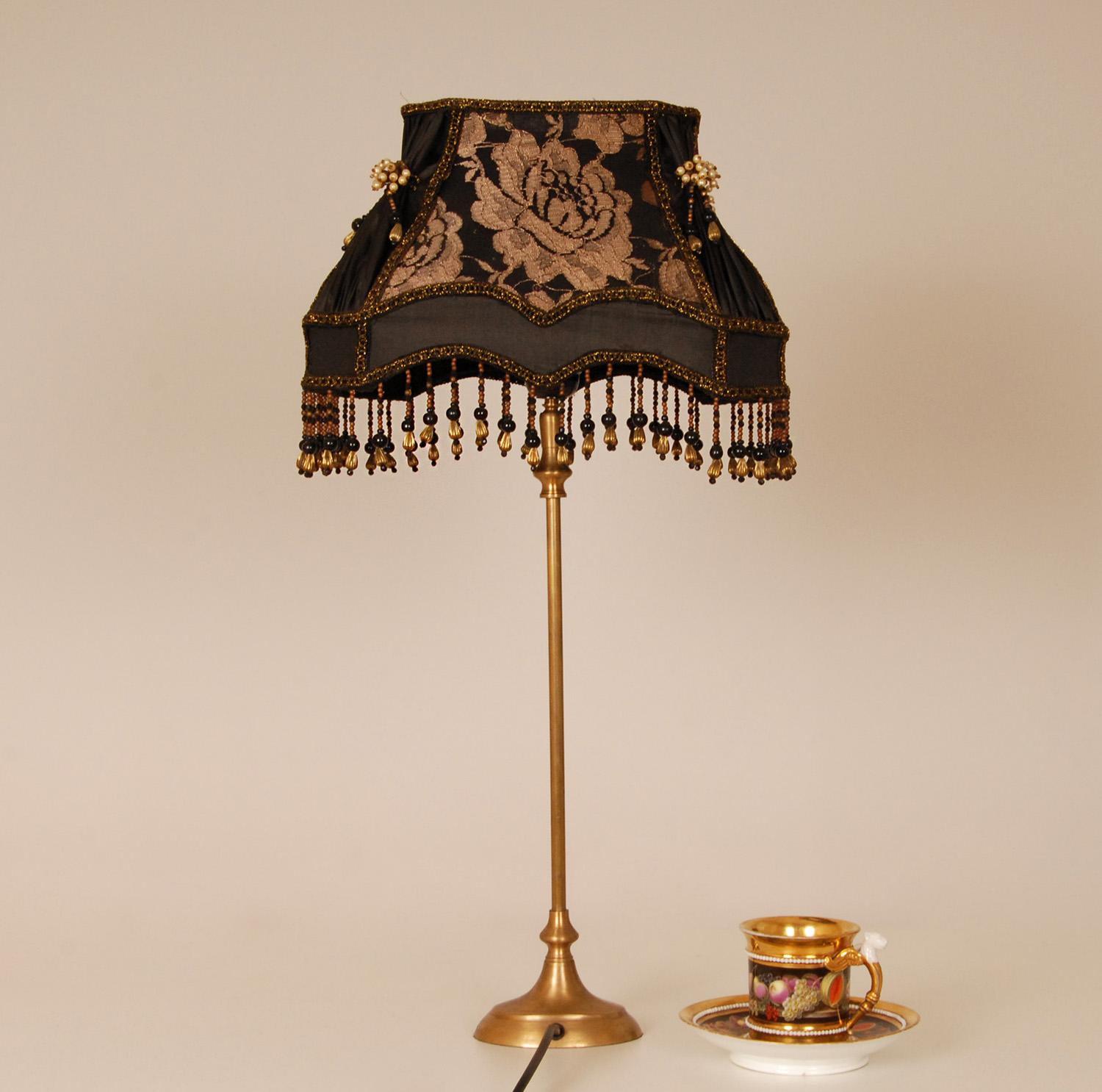 Vintage French Baroque Lamp Fringed Beaded 1970s Gold and Black For Sale 2