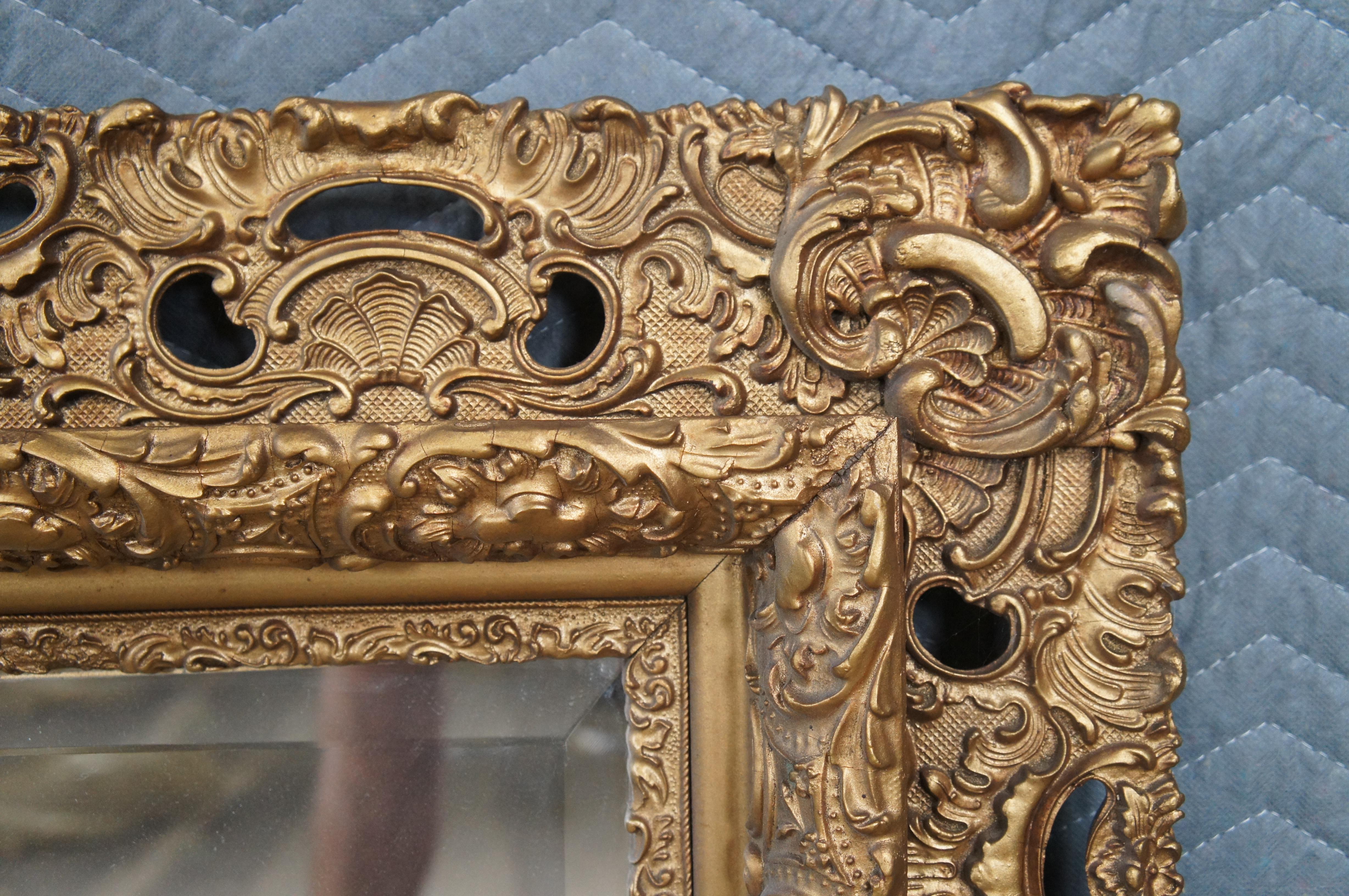 Specchio d'epoca francese barocco rococò, dorato, con trafori d'acanto e smussato, 52