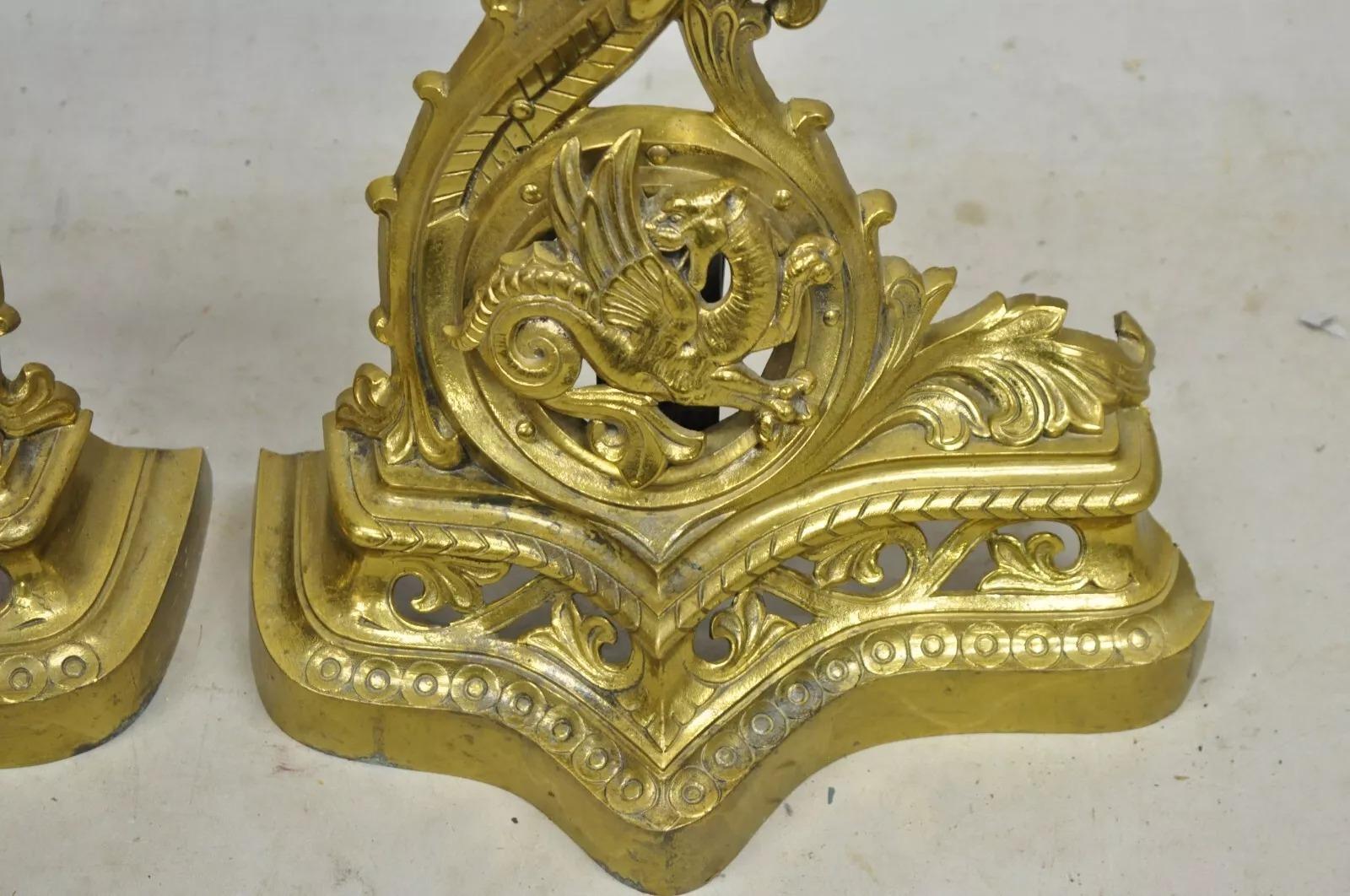 Androni figurativi in ottone in stile barocco francese d'epoca con draghi grifoni - Coppia in vendita 2