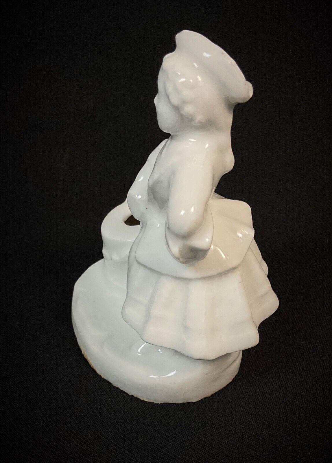 Figurina e calamaio in porcellana di bisquit francese d'epoca, anni '70 - 2Y580 in vendita 2