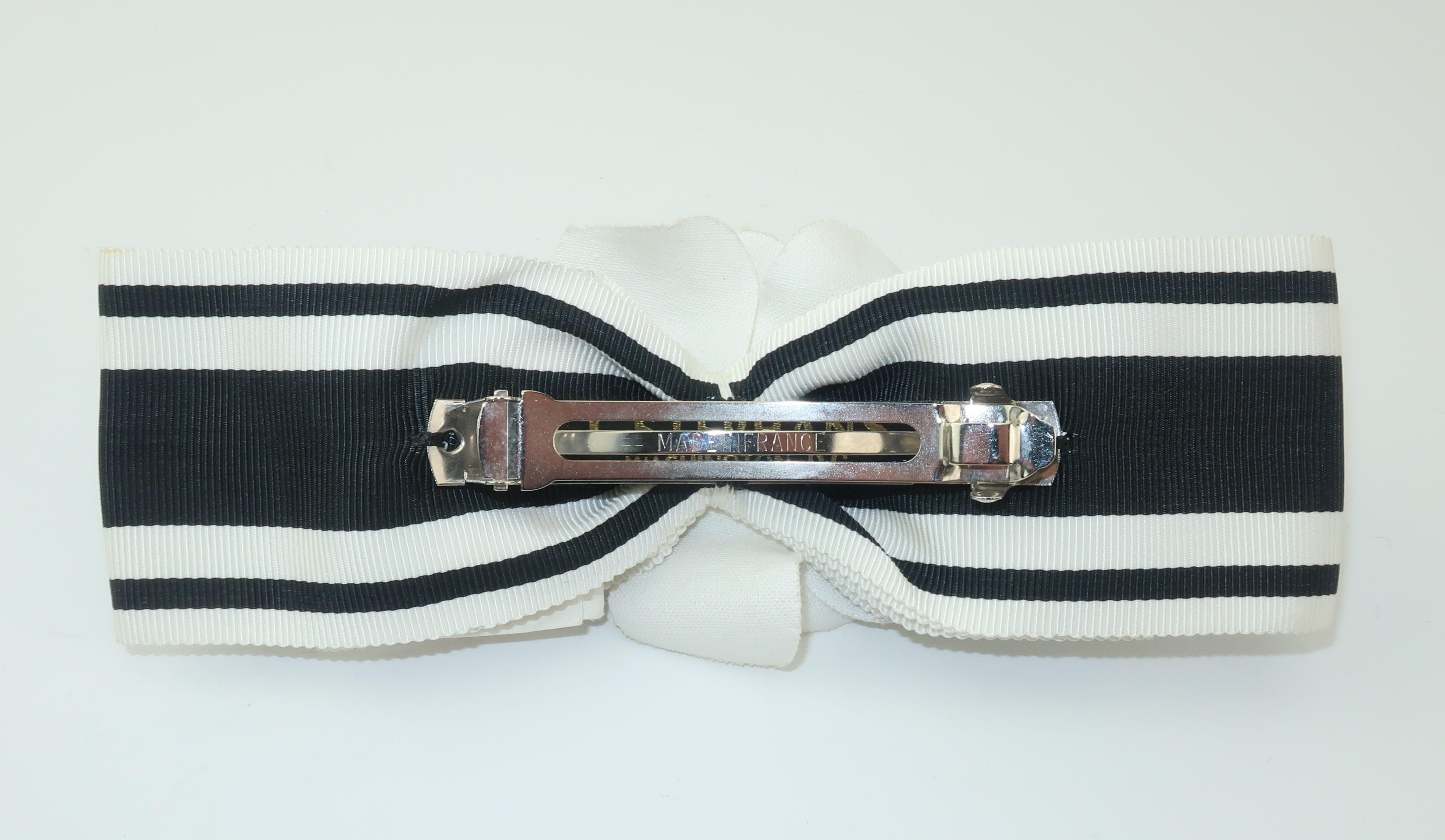 Vintage French Black & White Bow Hair Ornament Clip In Good Condition In Atlanta, GA