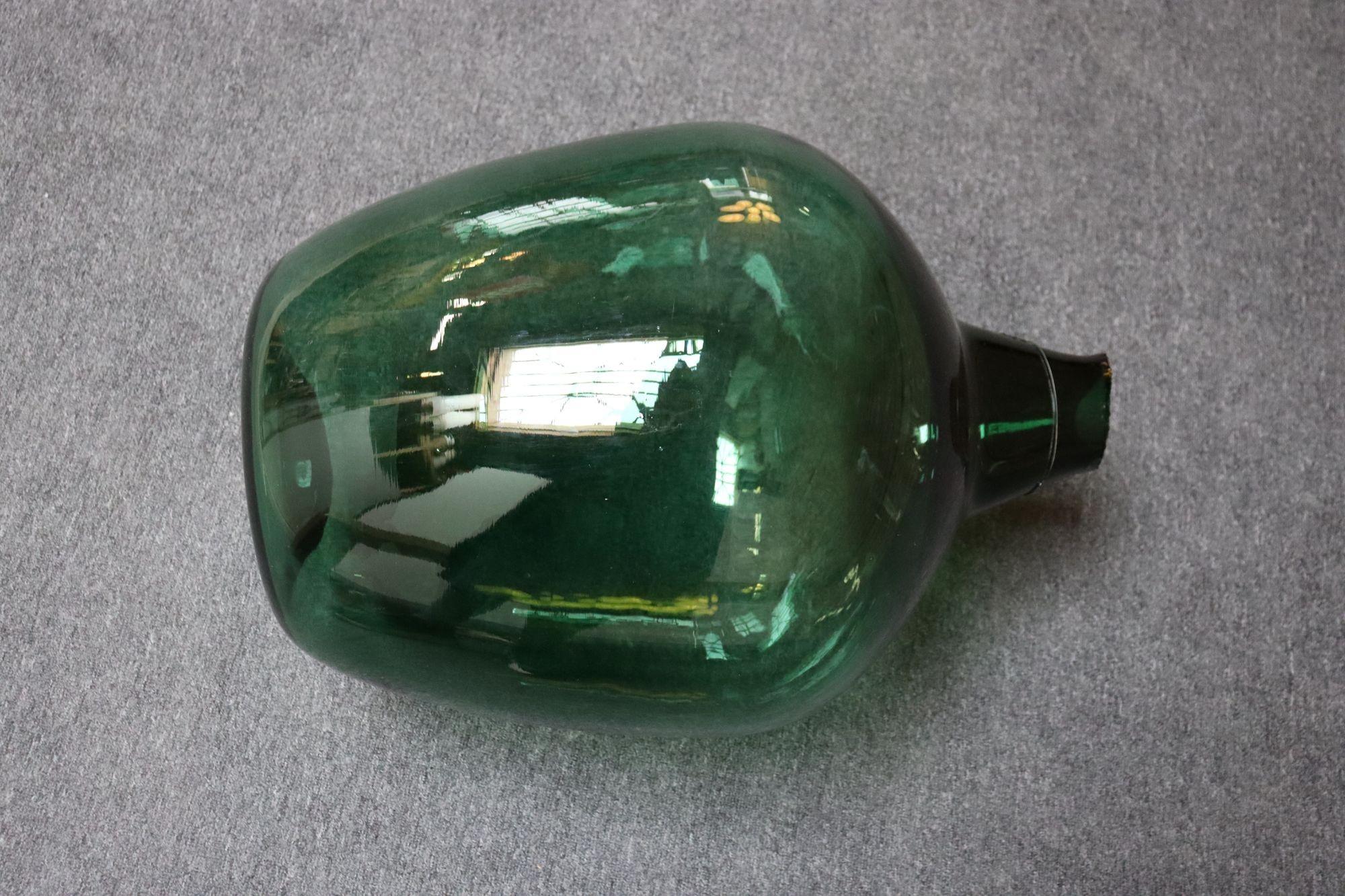Vieux commode Demijohn à col large en verre soufflé français en vert sarcelle en vente 11