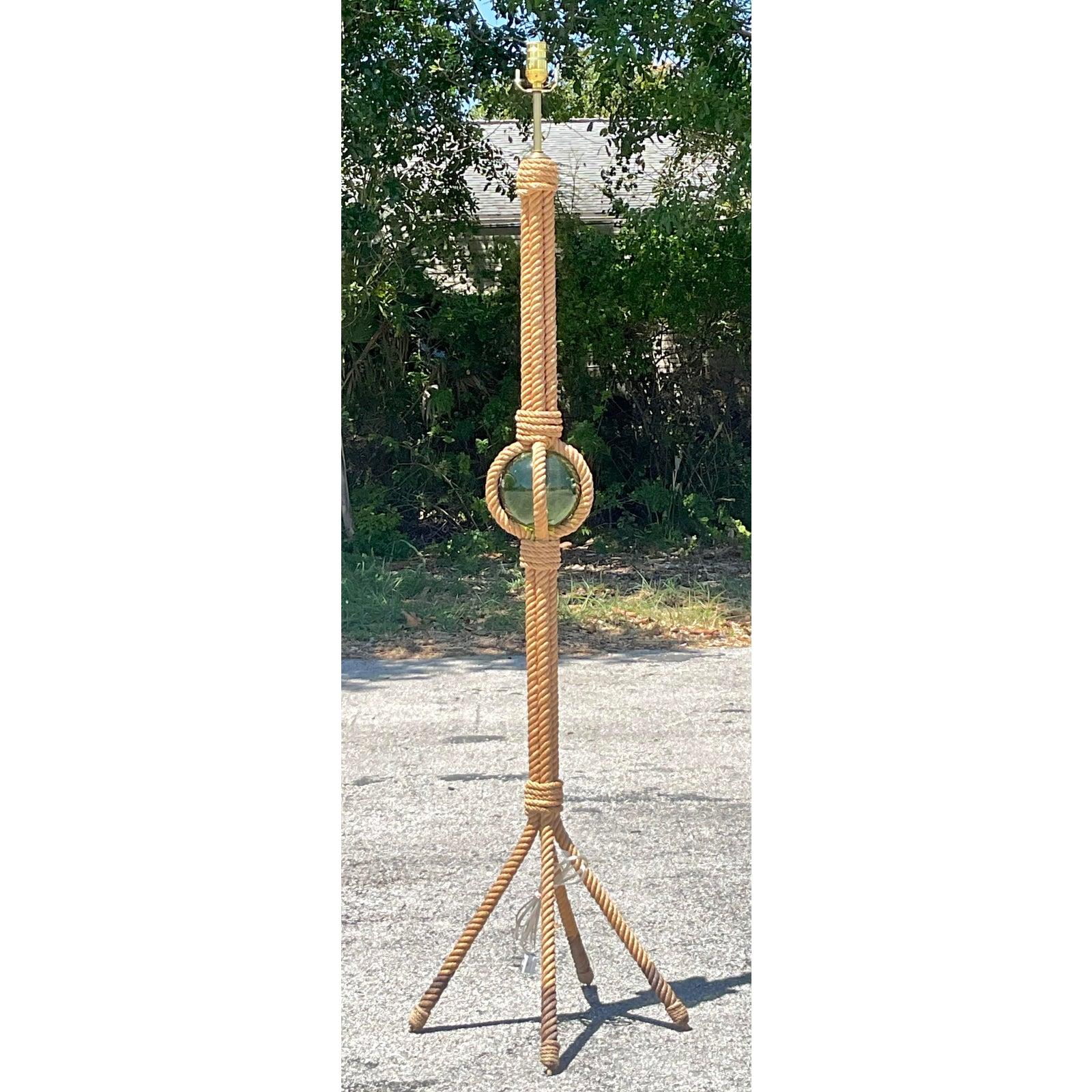 Französische Boho-Stehleuchte aus Seil und Glaskugel nach Minet, Vintage (20. Jahrhundert) im Angebot