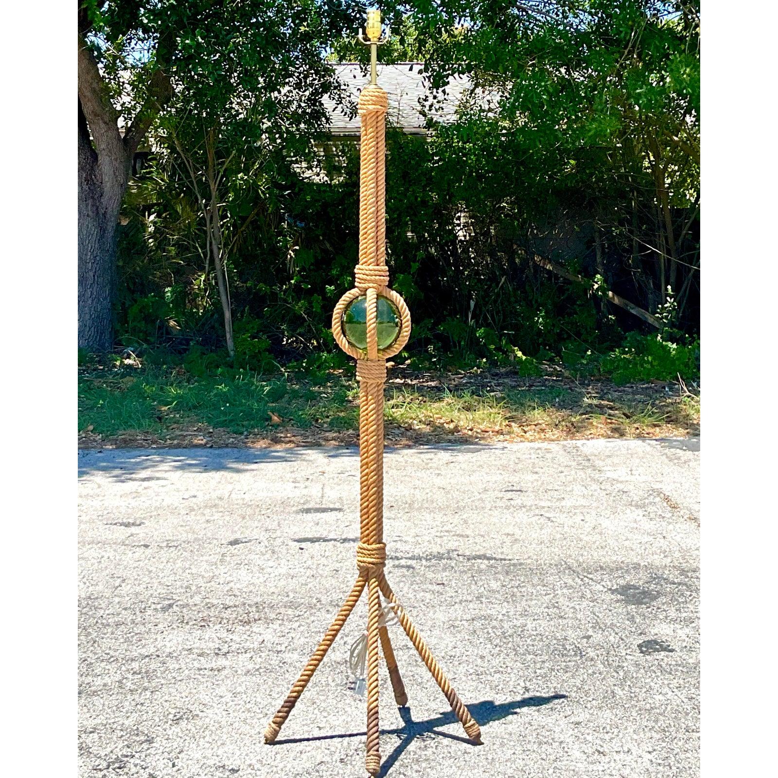 Französische Boho-Stehleuchte aus Seil und Glaskugel nach Minet, Vintage im Angebot 1