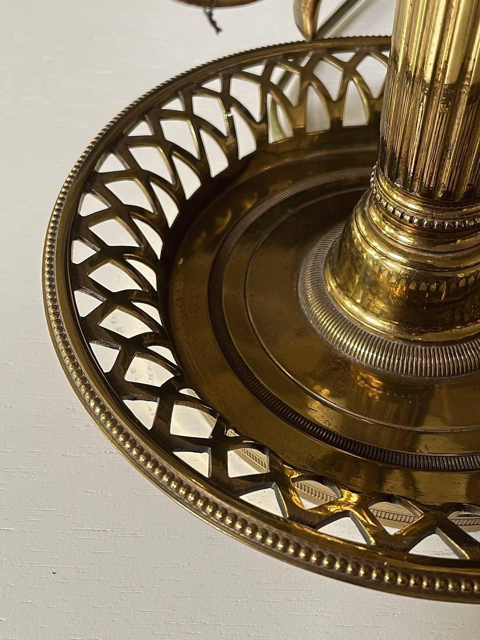 Vintage French Bouillette Brass Table Lamp with Tole Shade For Sale 4