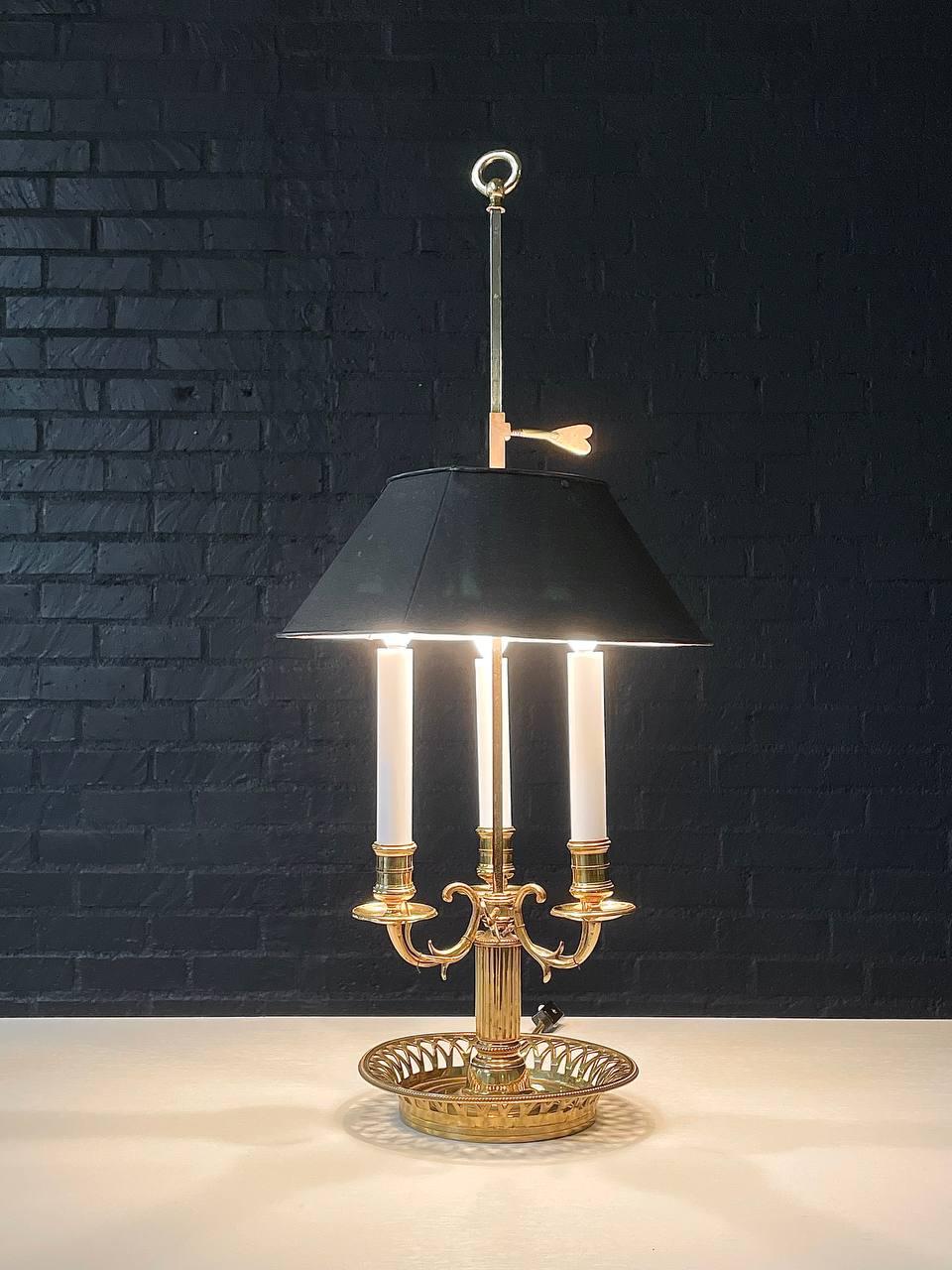 Condition: Original Vintage Condition

Materials: Brass, Original Tole Shade