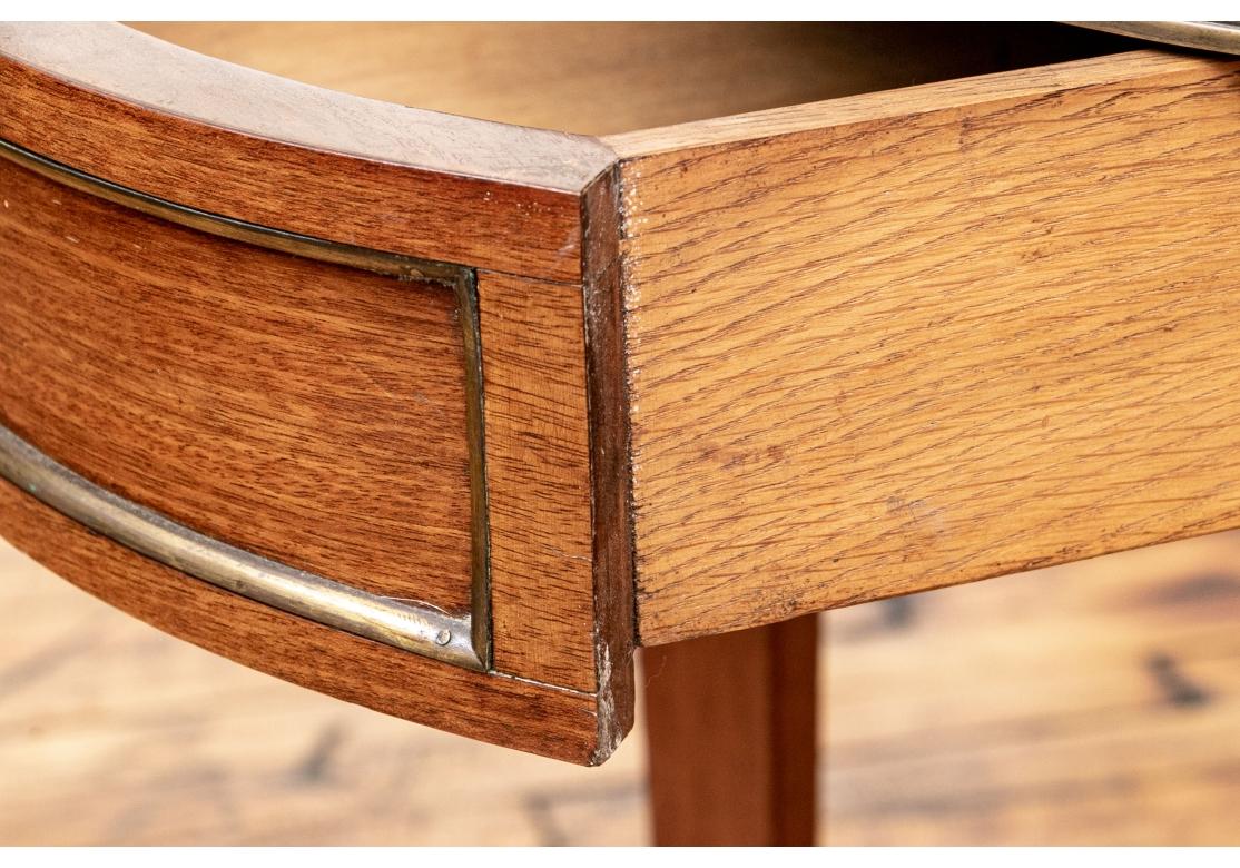 Table bouillotte française vintage avec plateau en marbre inséré à restaurer Abîmé - En vente à Bridgeport, CT