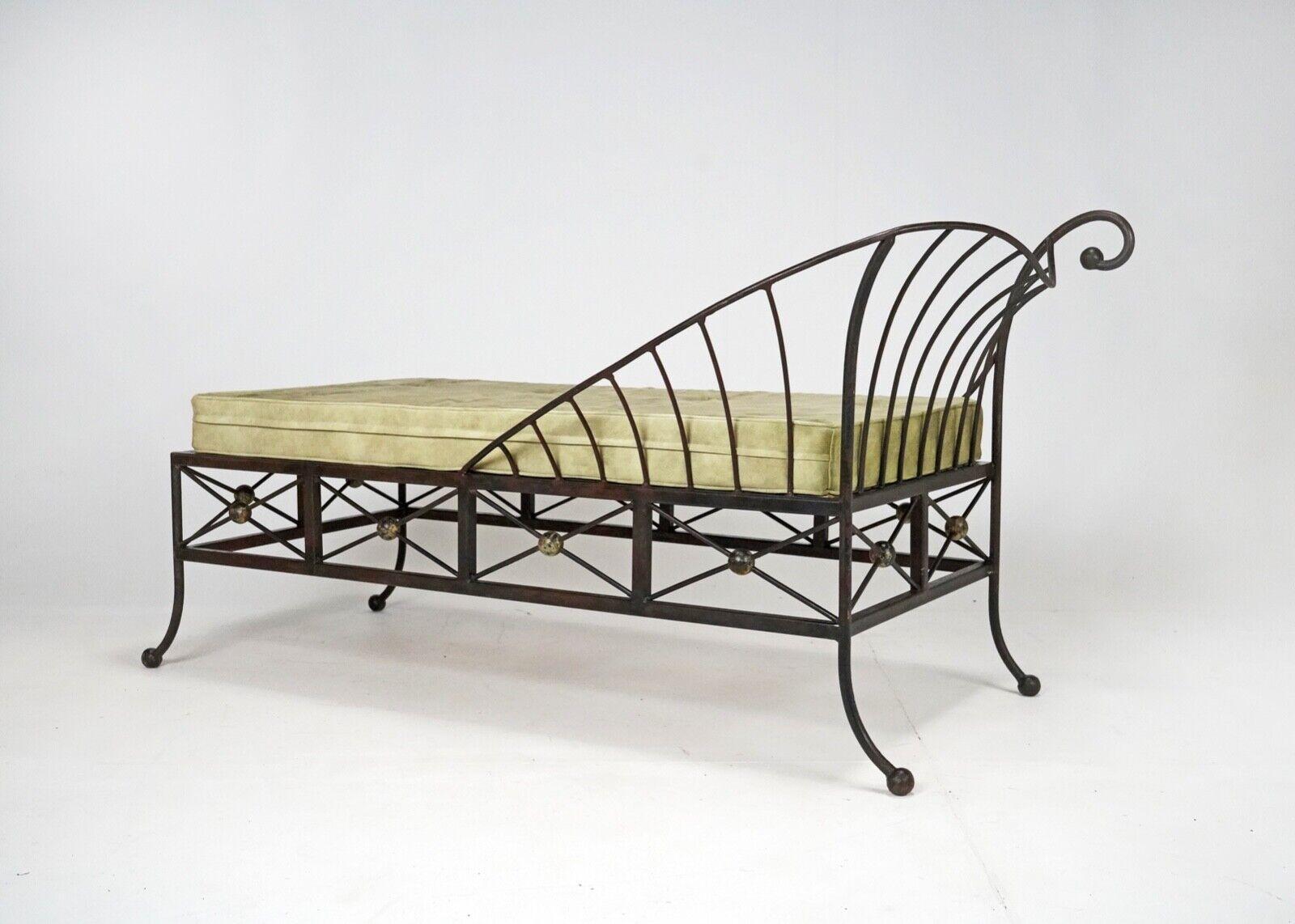 Vintage French Box Steel Metal Day Bed, Sun Lounger, Chaise Lounge Green Seat For Sale 5