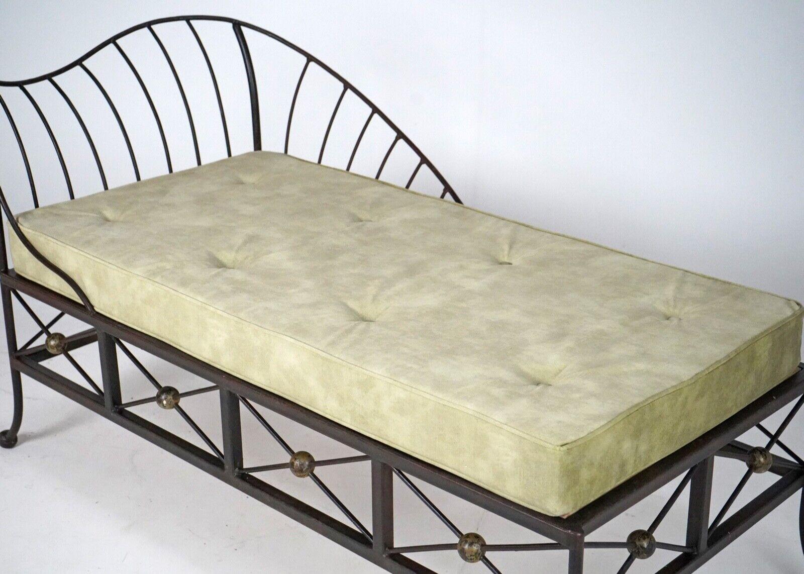 Vintage French Box Steel Metal Day Bed, Sun Lounger, Chaise Lounge Green Seat For Sale 9