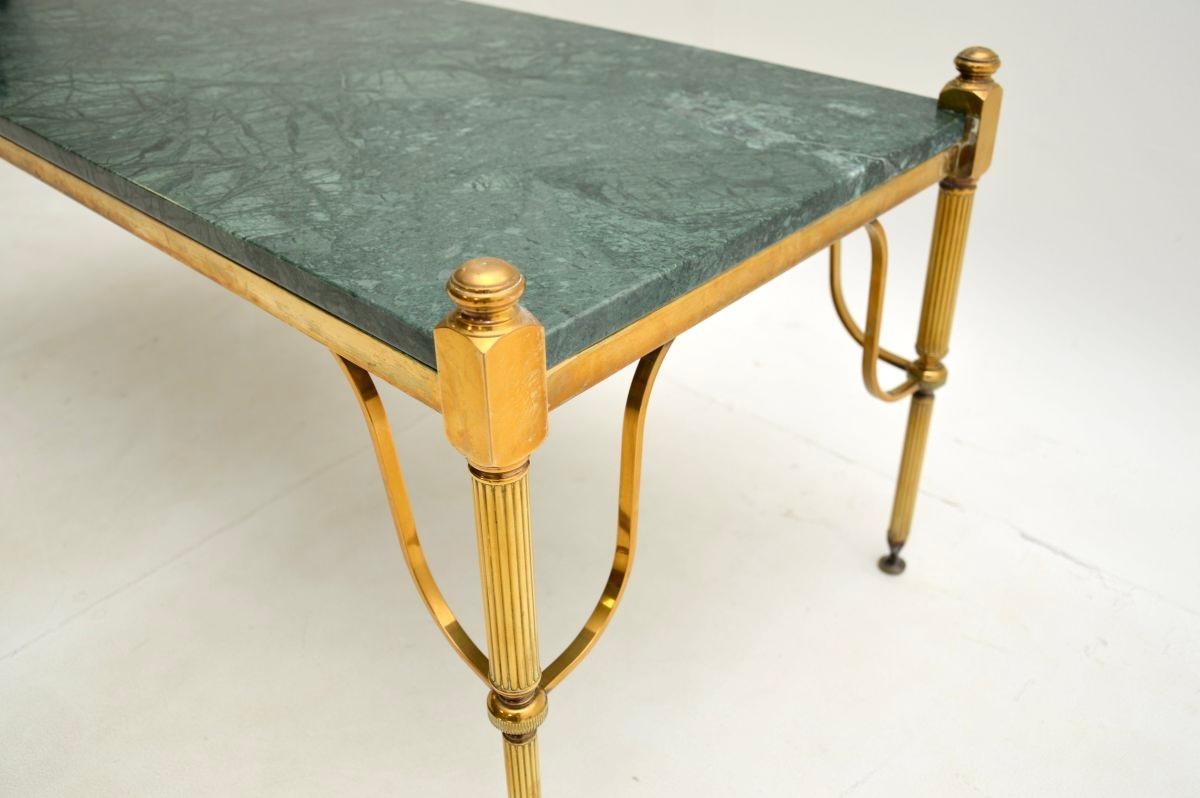 Table basse vintage en laiton et marbre en vente 1