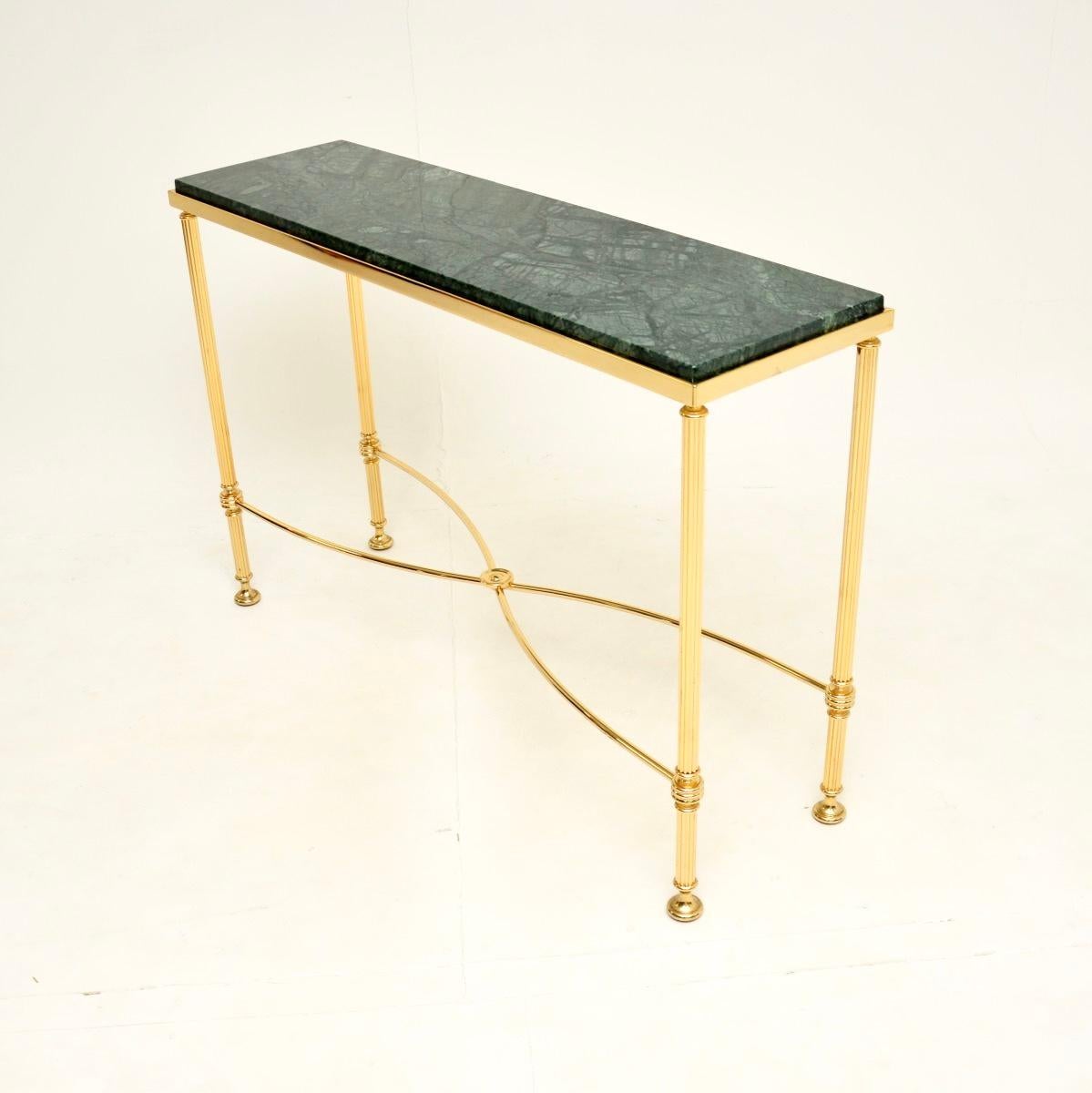 Tavolo consolle francese d'epoca in ottone e marmo In condizioni buone in vendita a London, GB