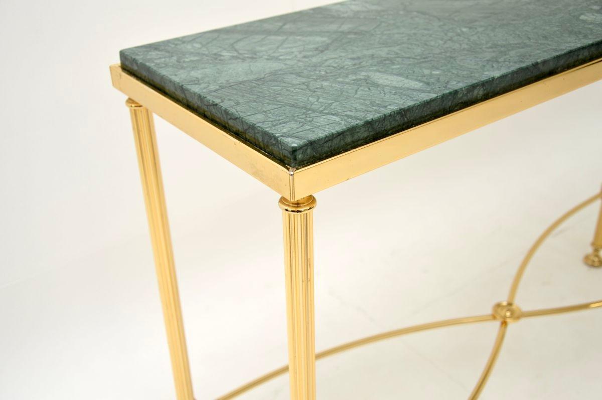 Tavolo consolle francese d'epoca in ottone e marmo in vendita 1