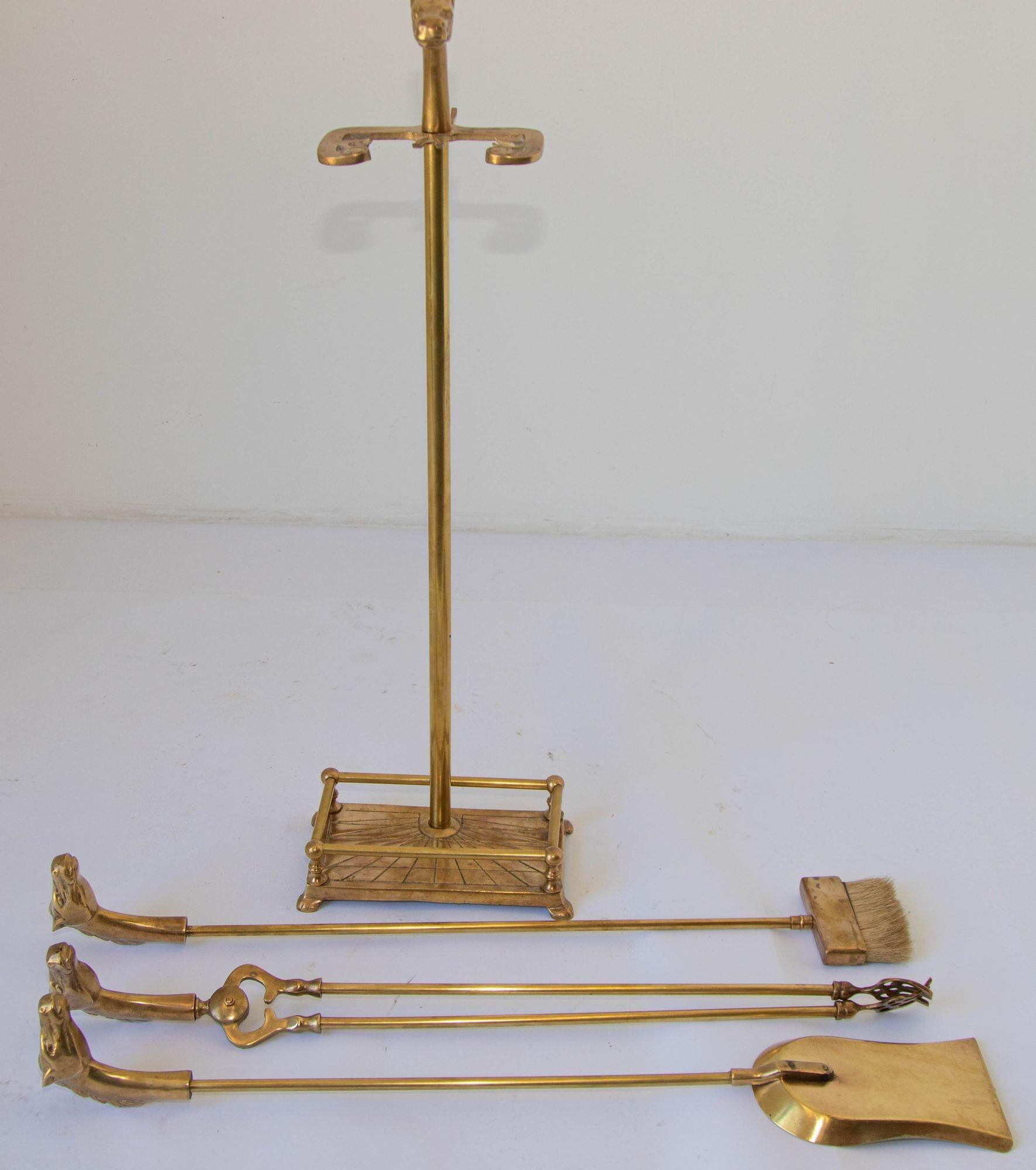 Vintage French Brass Fireplace Tools Set with Horse Head Motif, 1950s In Good Condition In North Hollywood, CA
