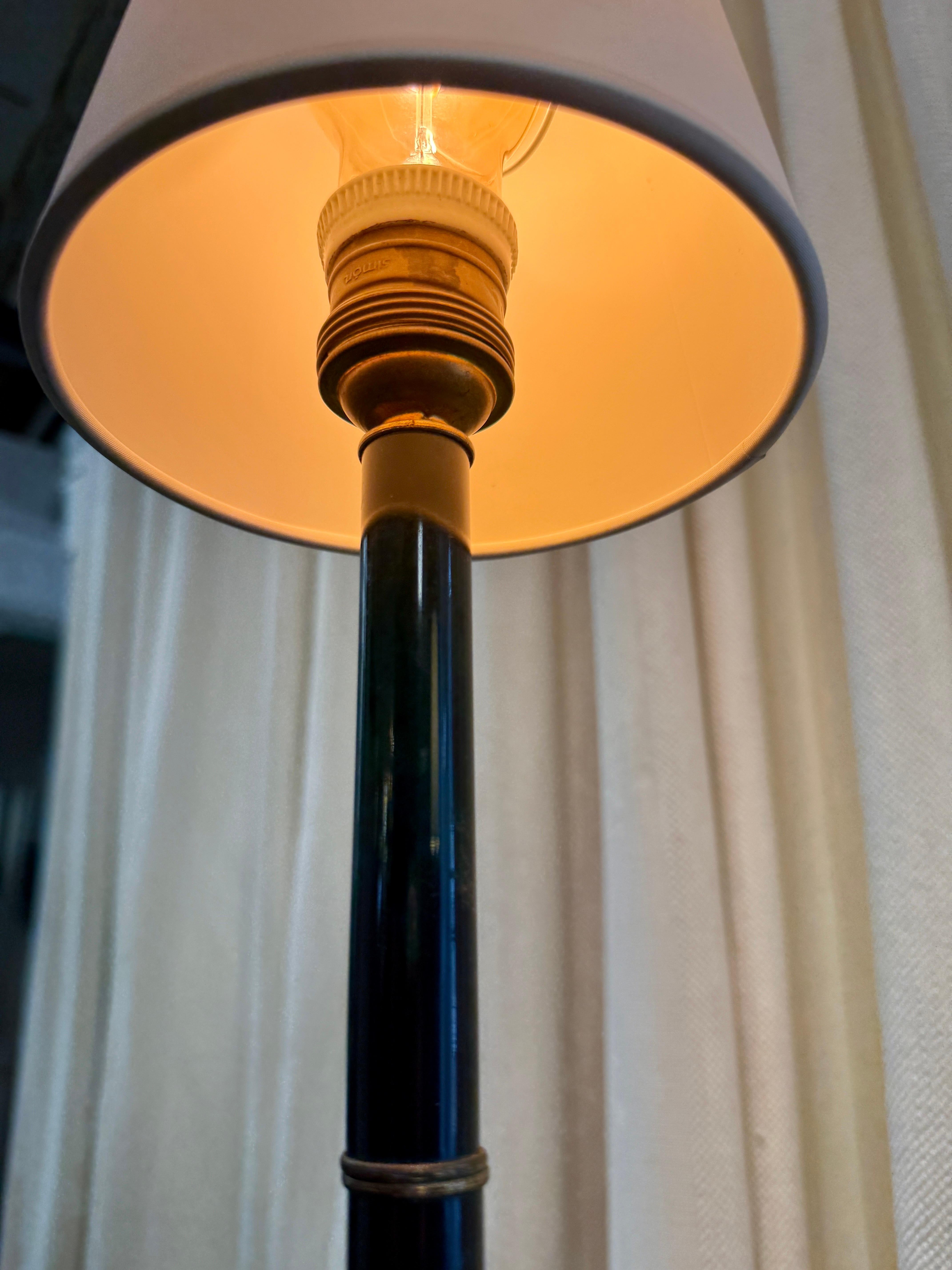 Art déco Lampe de bureau française vintage en laiton et métal de style boudoir en vente