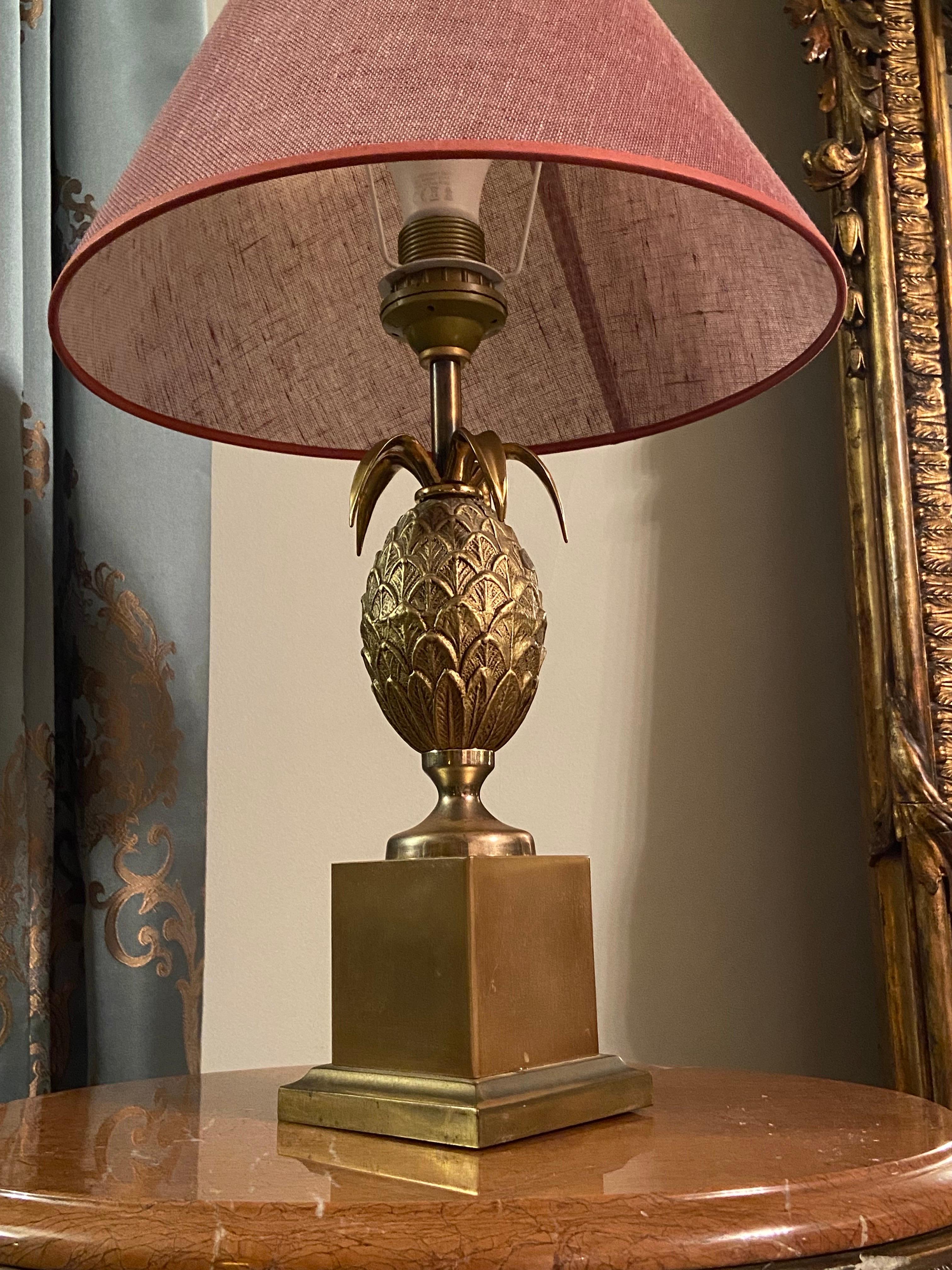 Vintage French Brass Pineapple Table Lamp by Maison Le Dauphin Without Shade For Sale 7