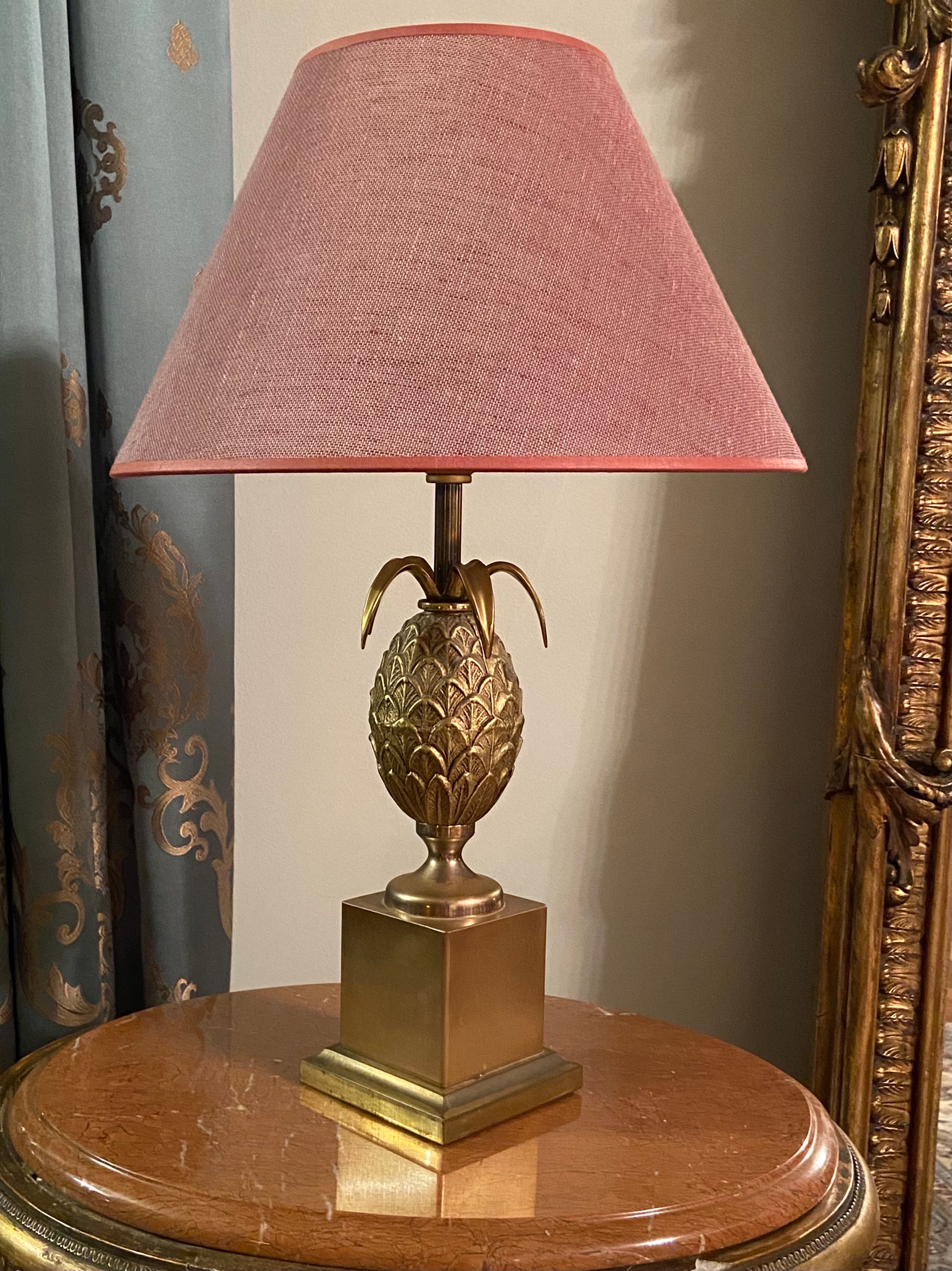 20th Century Vintage French Brass Pineapple Table Lamp by Maison Le Dauphin Without Shade For Sale