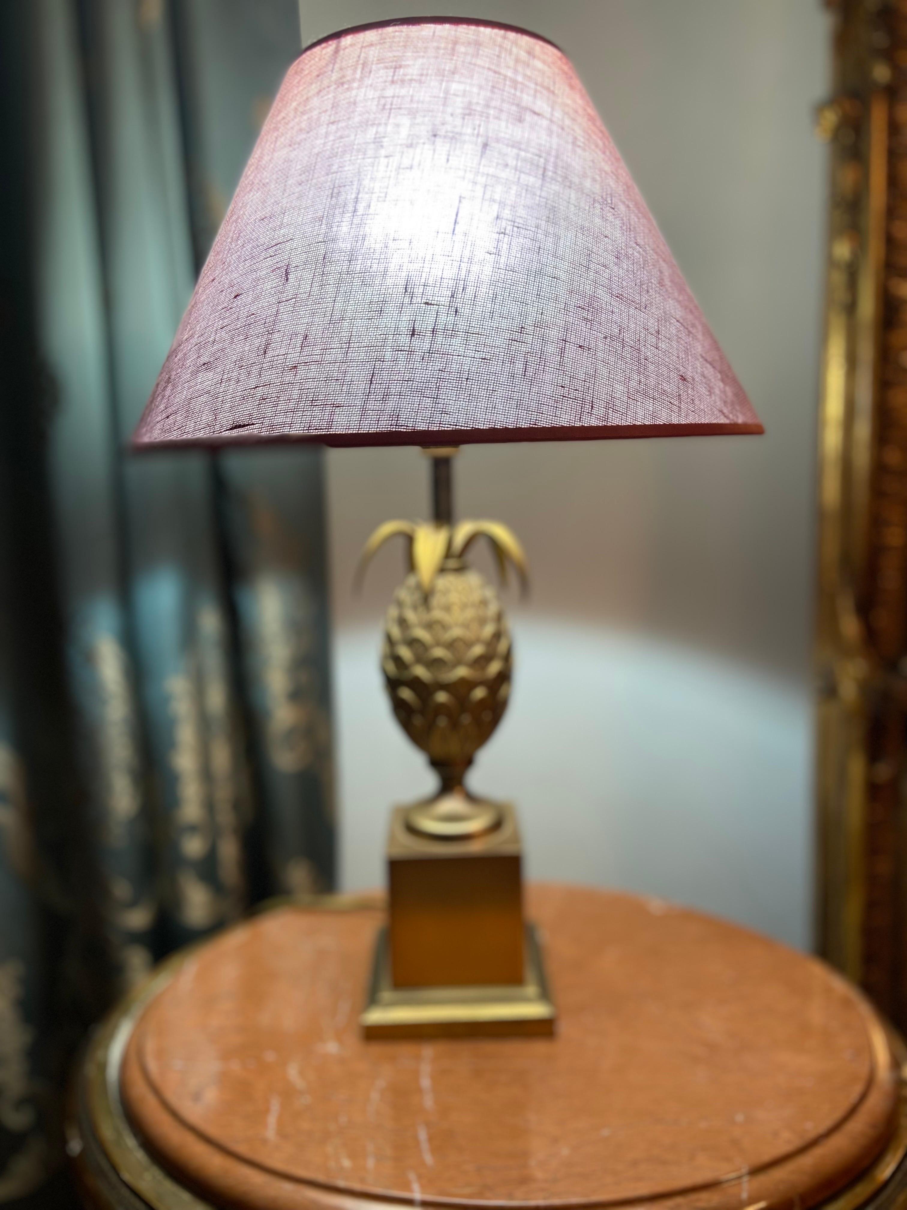 Vintage French Brass Pineapple Table Lamp by Maison Le Dauphin Without Shade For Sale 1