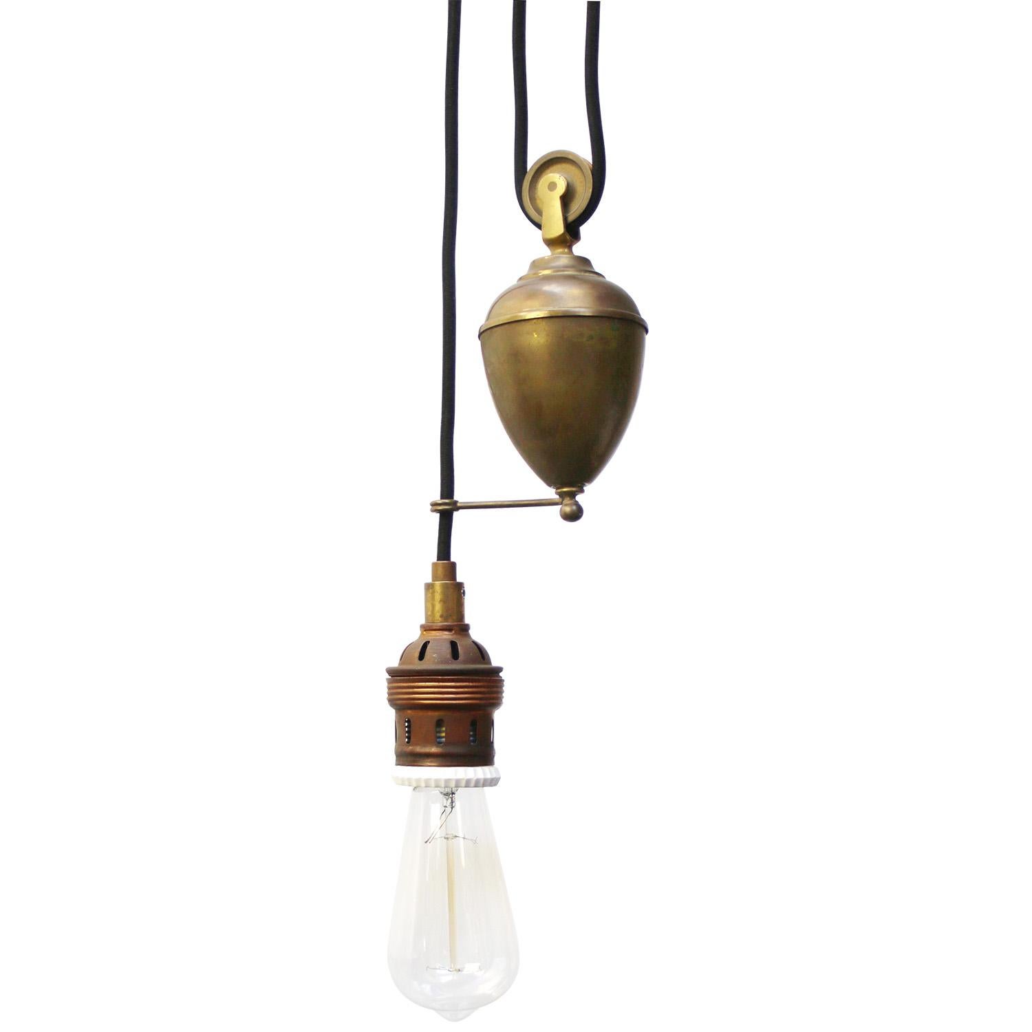 Vintage French Brass Pulley pendant lamp For Sale 1