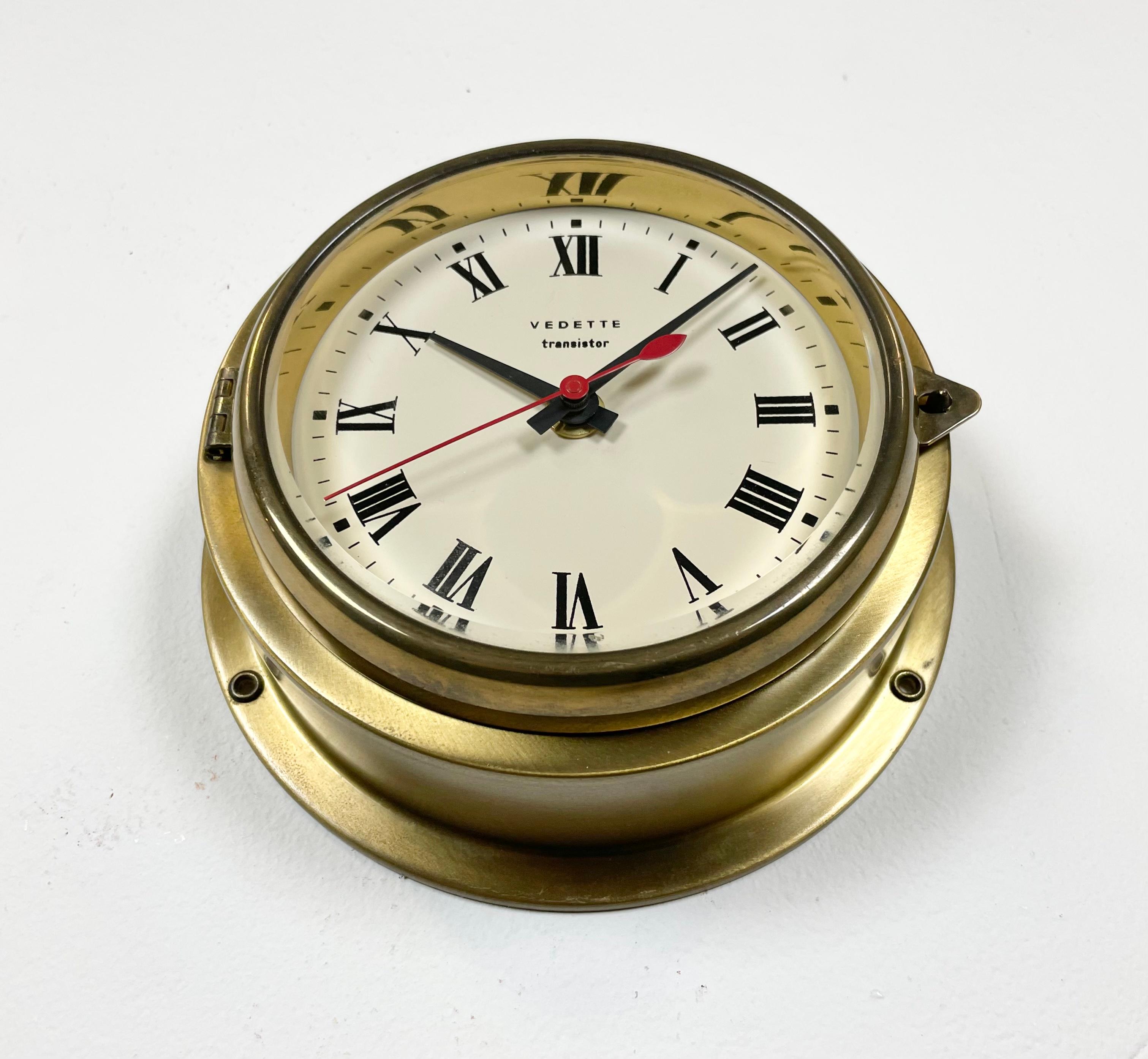 Vintage French Brass Ships Clock from Vedette, 1950s In Good Condition In Kojetice, CZ