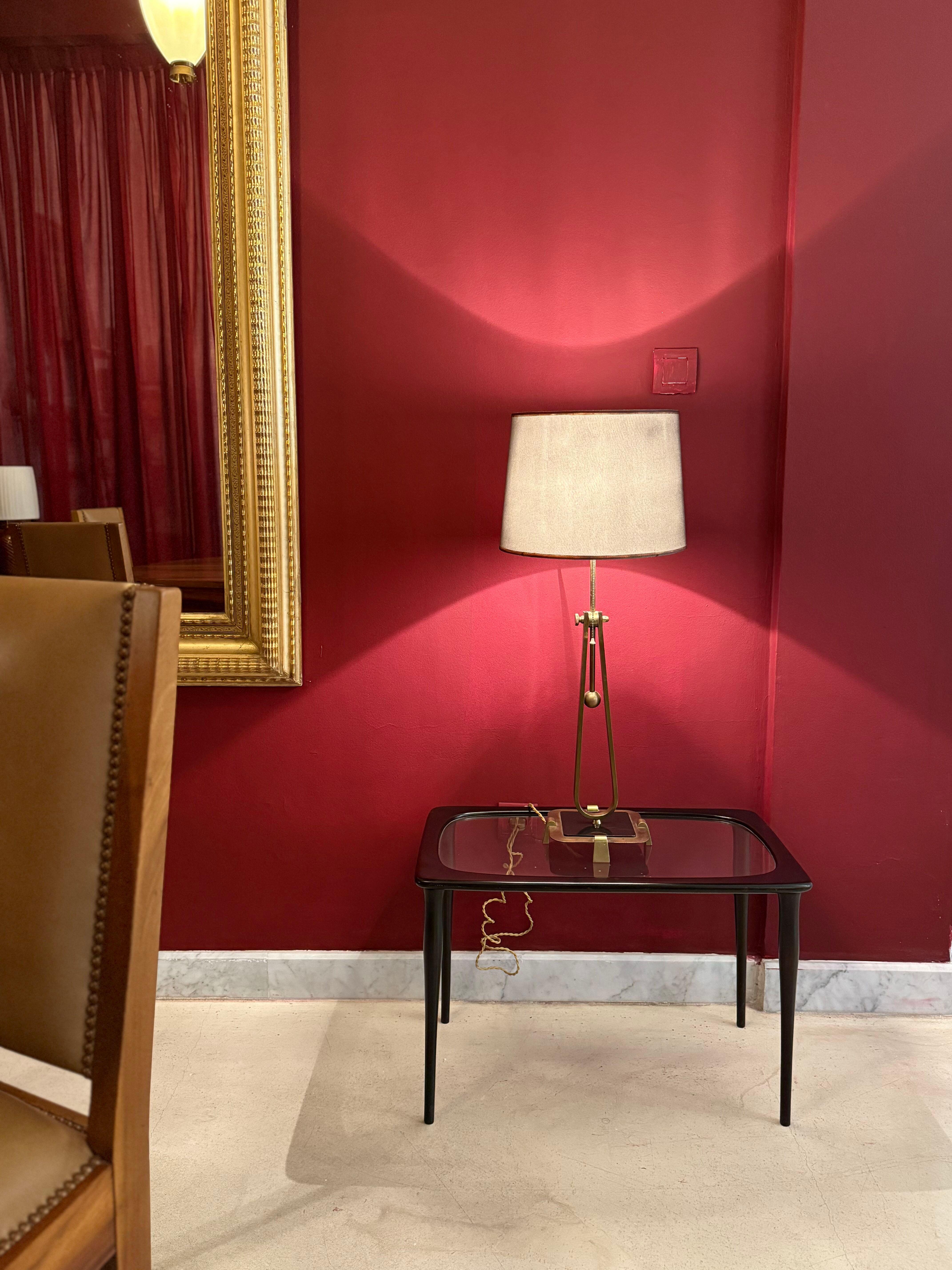 Lampe de table française en laiton et métal, années 1950 en vente 3