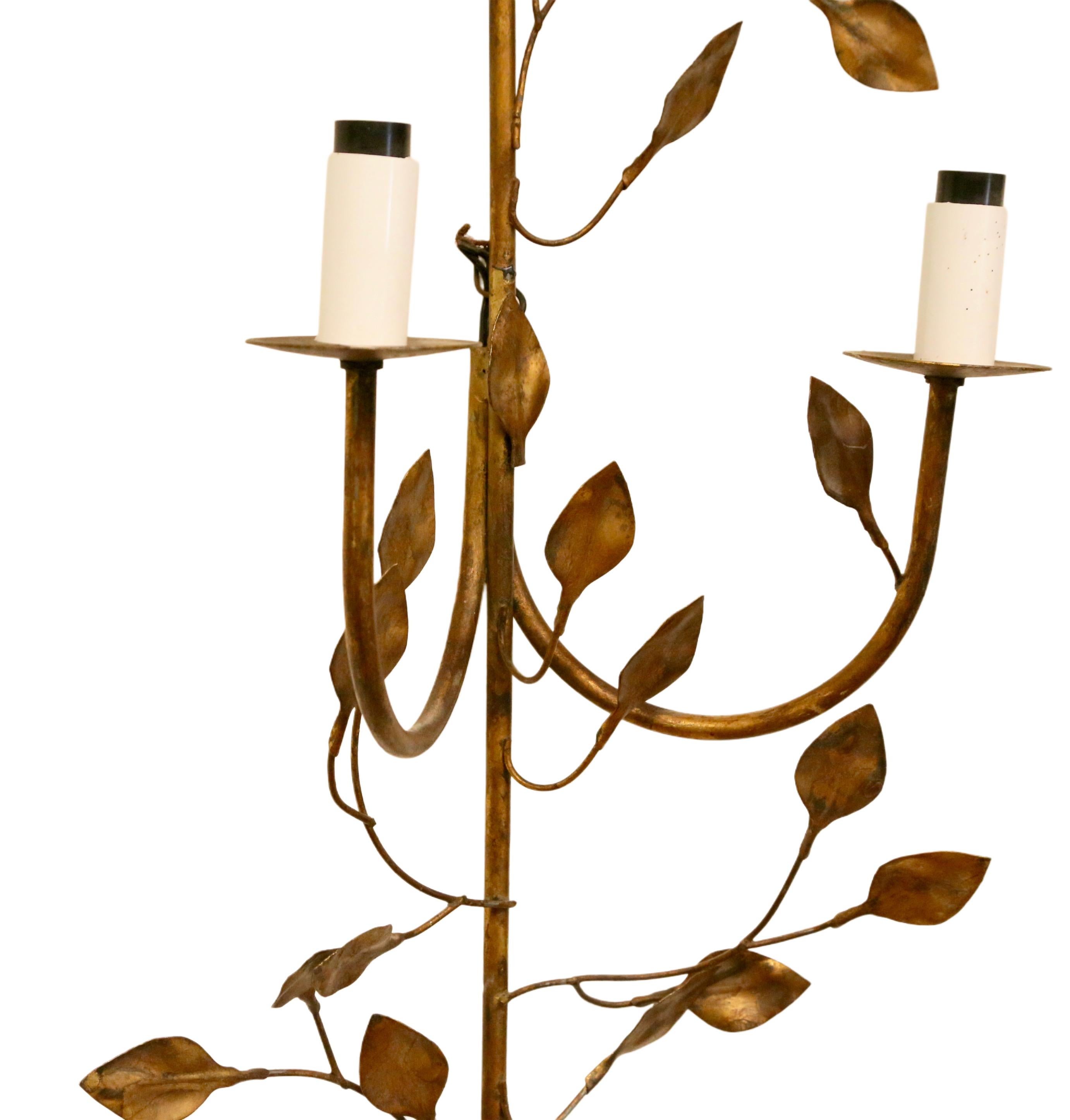 Vintage Französisch Messing Wandleuchte mit Blatt-Motiv - 1950er Jahre Mid-Century Design im Zustand „Gut“ im Angebot in Tonbridge, Kent