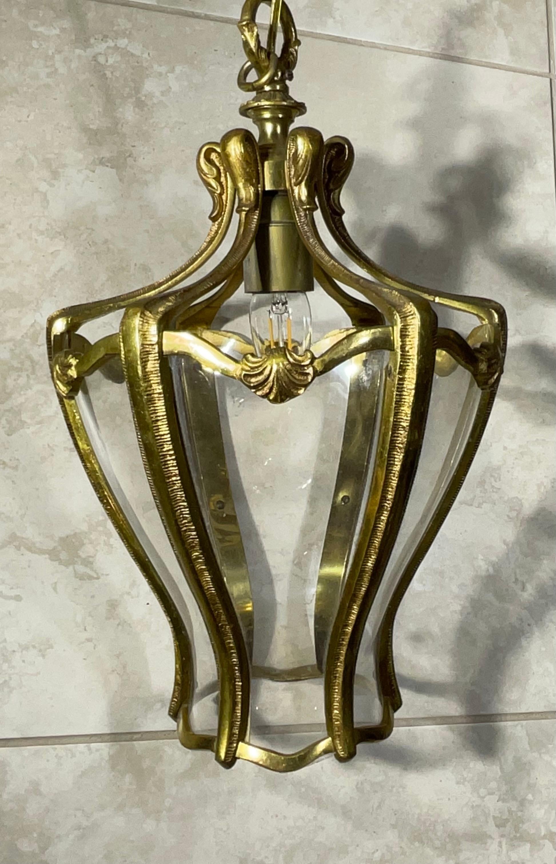 Lampada a sospensione a lanterna in bronzo francese vintage in vendita 2