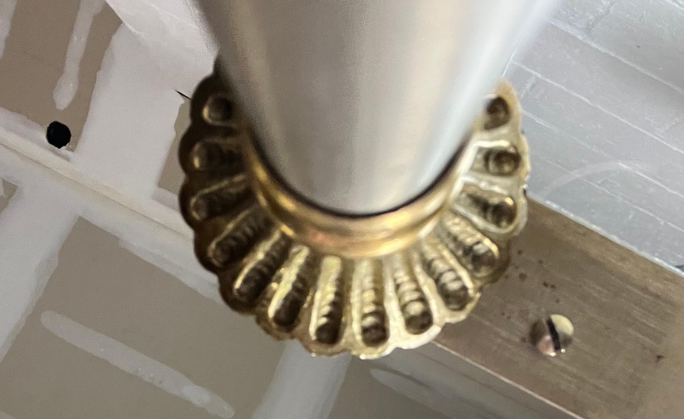 Vintage Französisch gebürstetem Stahl und Messing neoklassischen Directoire Tisch Stand im Angebot 5