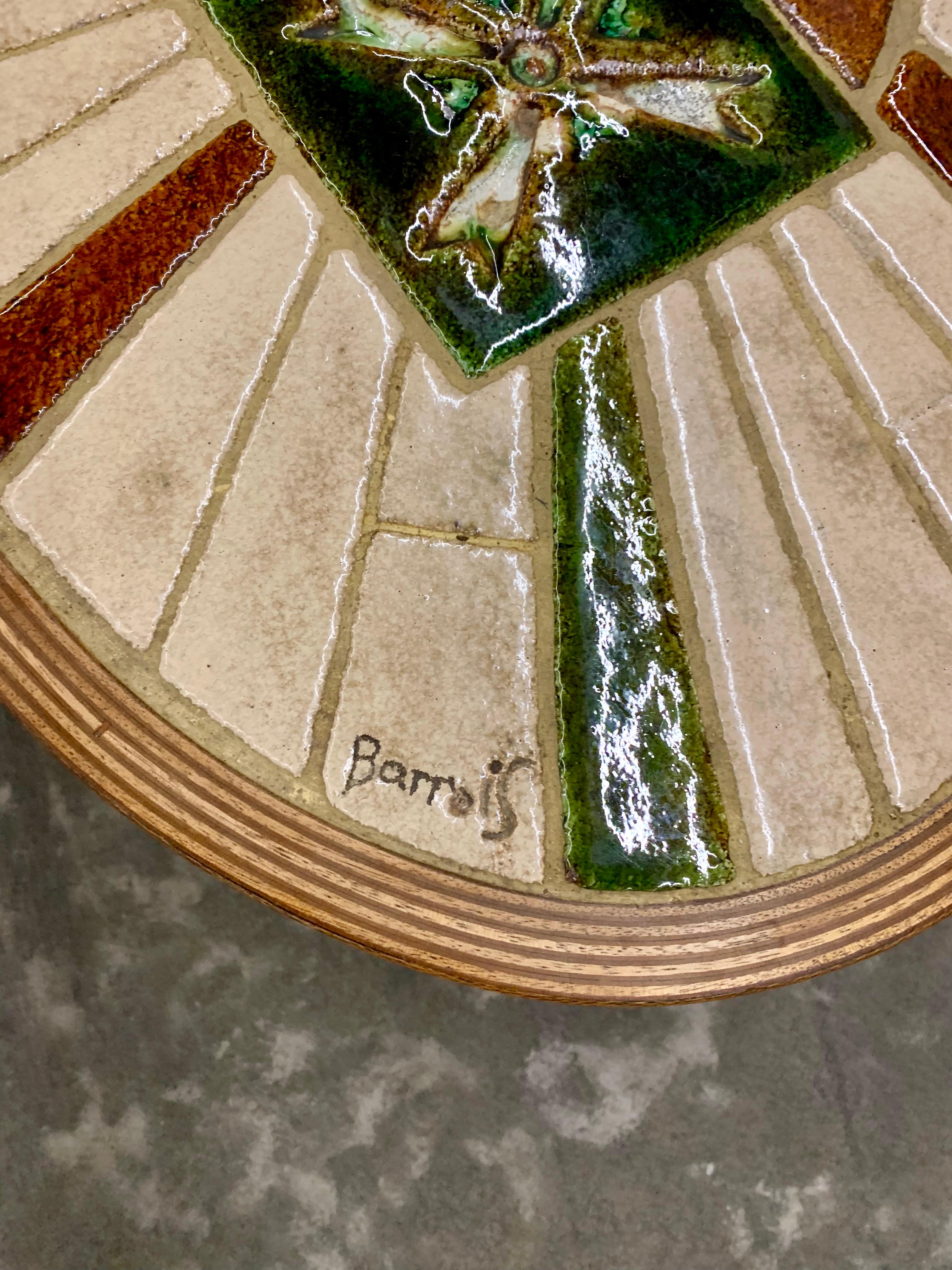 Table basse brutaliste française des années 1960 en céramique de Vallauris et chêne signée Bar Bon état - En vente à Hellerup, DK