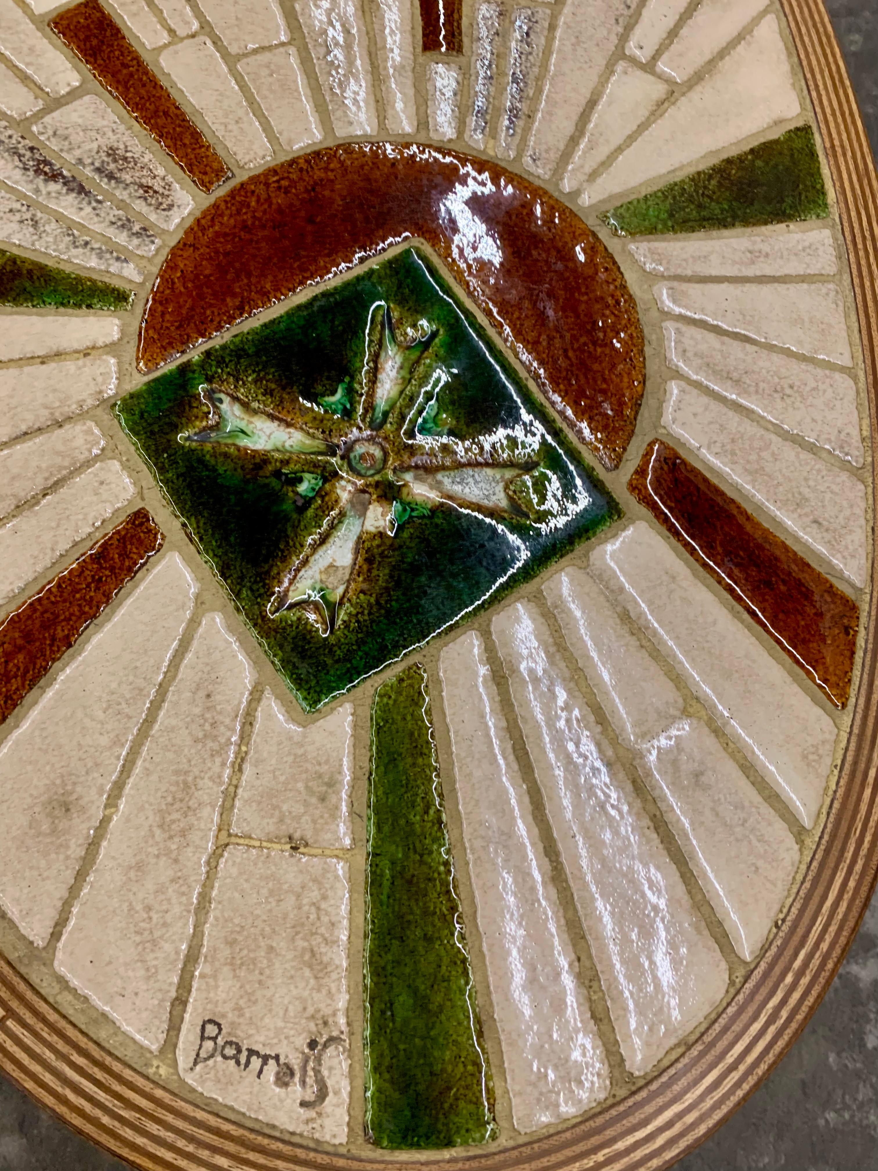 Milieu du XXe siècle Table basse brutaliste française des années 1960 en céramique de Vallauris et chêne signée Bar en vente