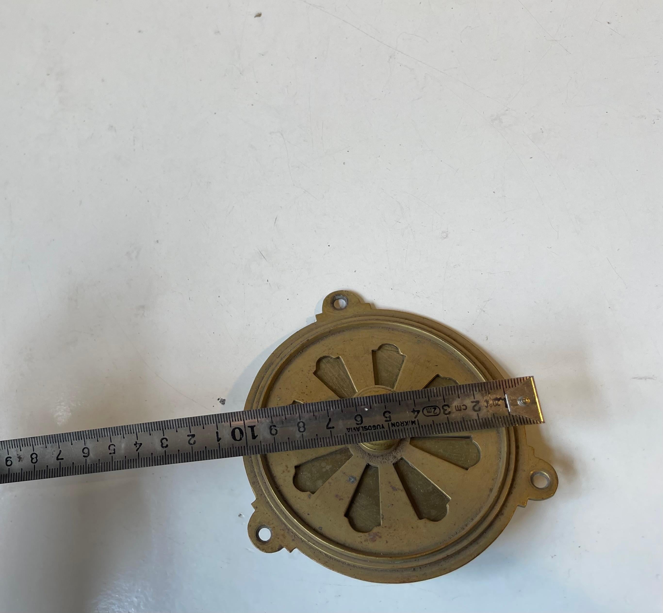 Vintage French Butterfly Air Vent in Brass, 1950s en venta 3