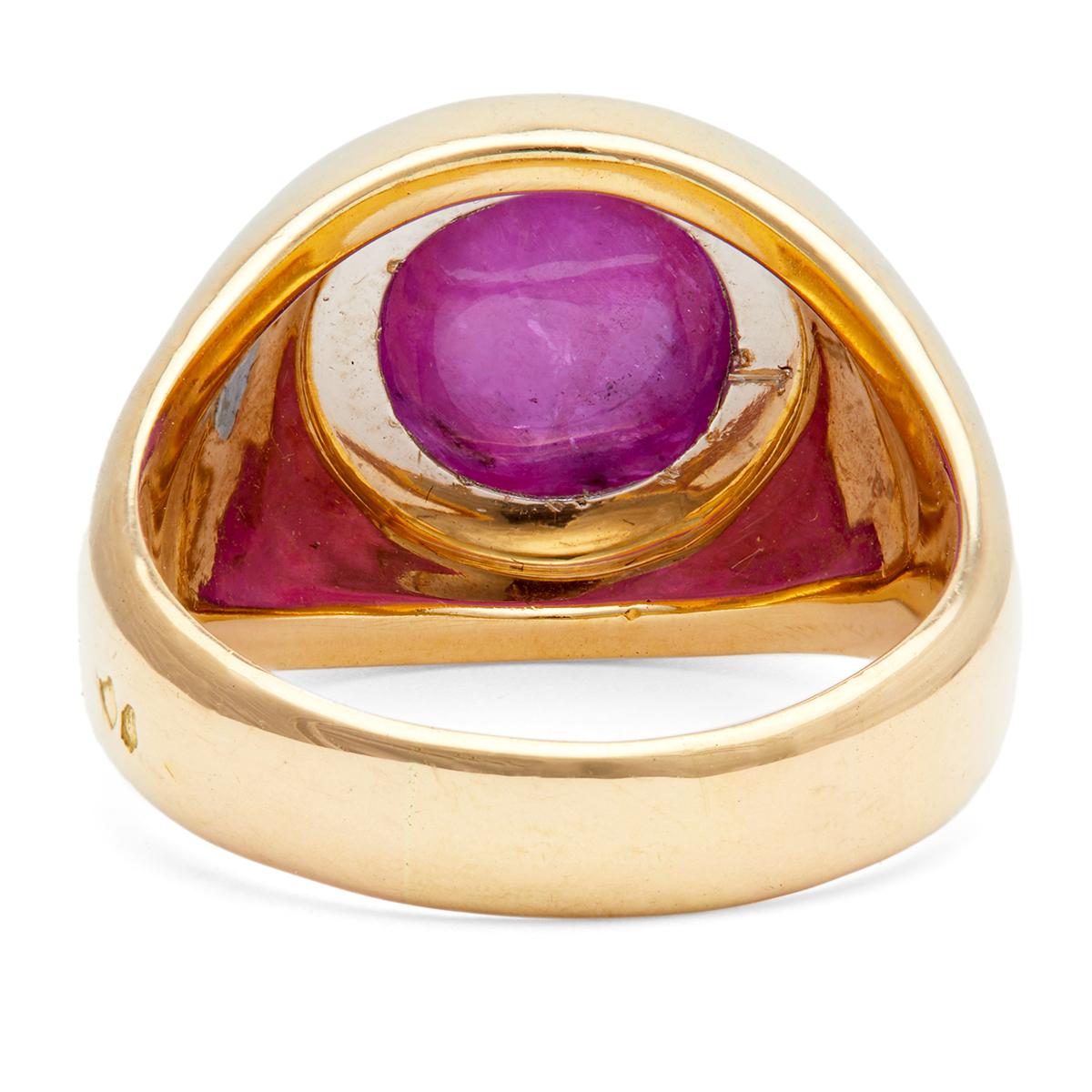 Women's or Men's Vintage French Cabochon Ruby 18 Karat Platinum Gold Bezel Set Ring