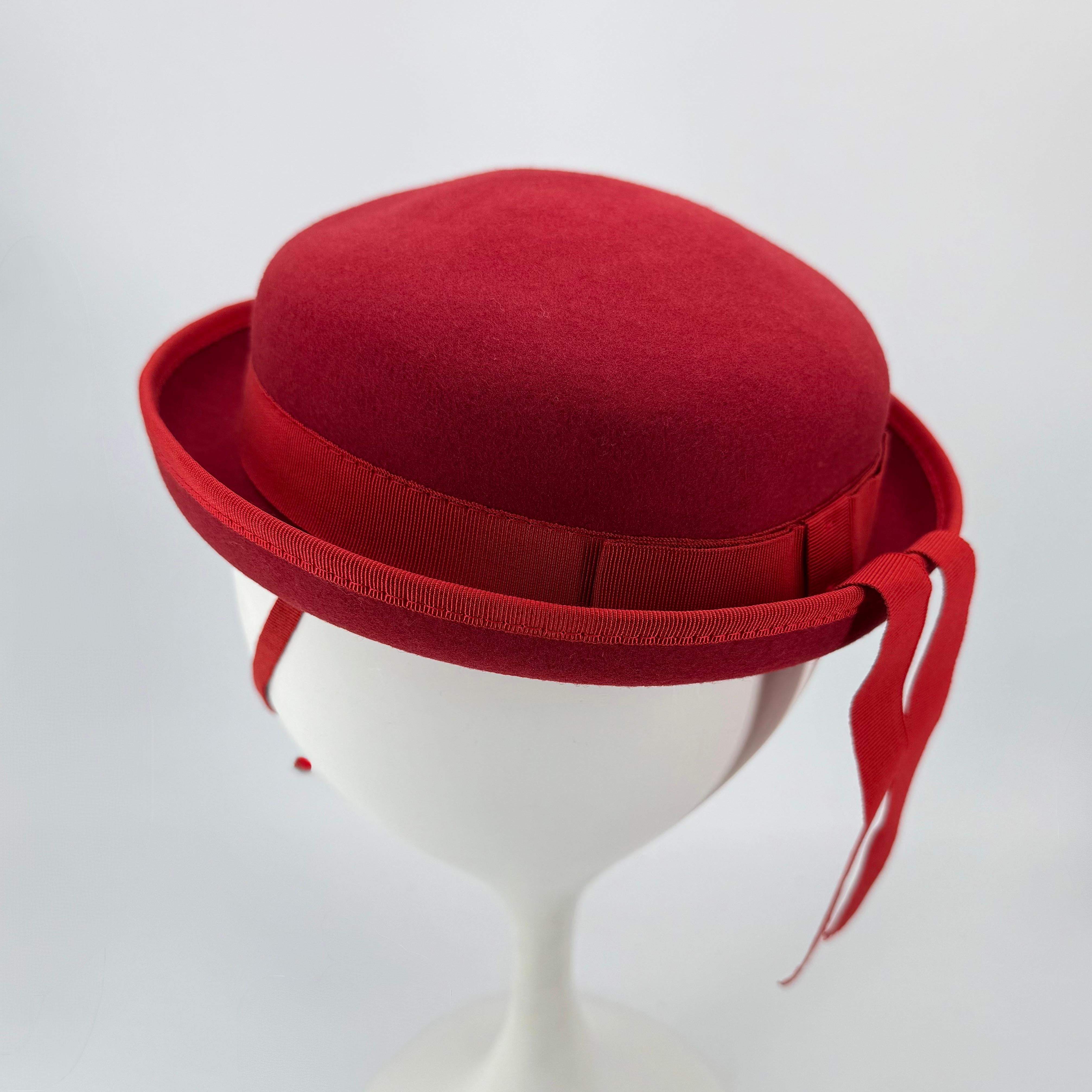 Vintage French Cacharel Red Hat with Ribbon In Good Condition For Sale In Hyattsville, MD