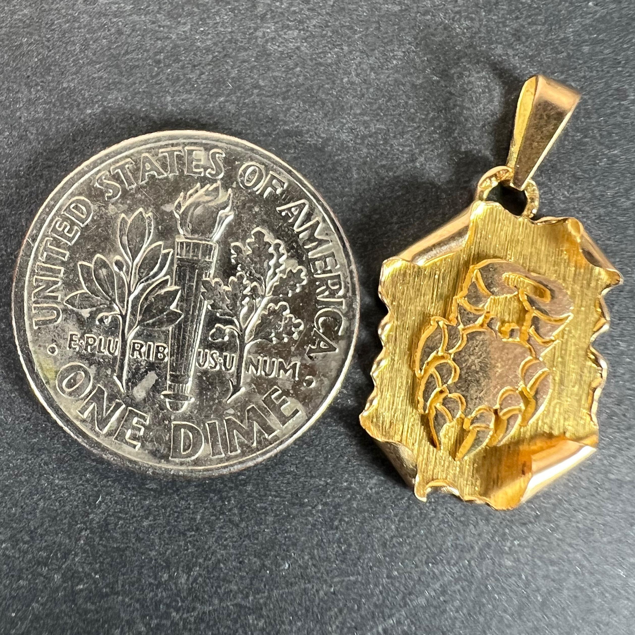 Rouleau de cancer français vintage  Pendentif à breloques en or jaune 18K Zodiac en vente 6