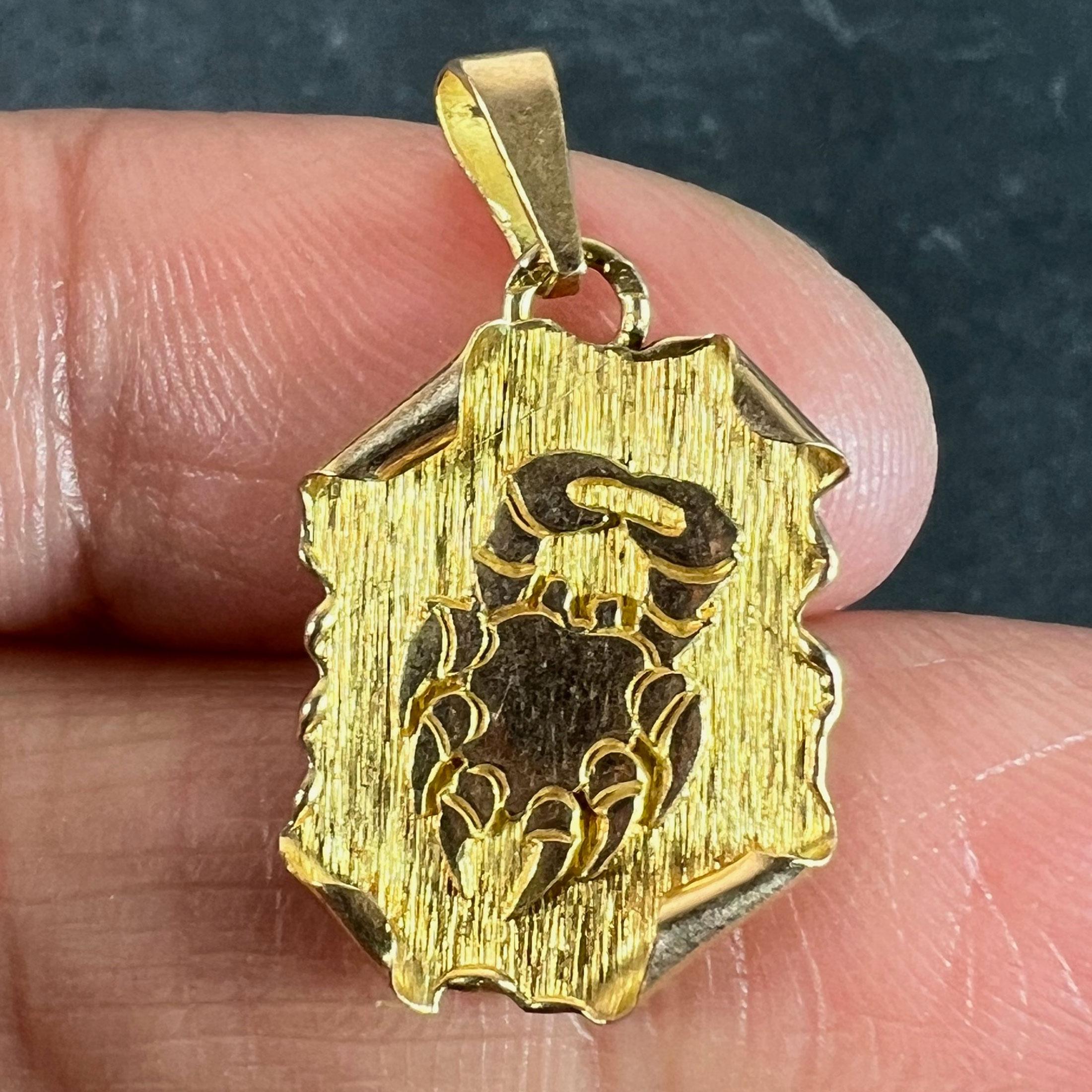 Rouleau de cancer français vintage  Pendentif à breloques en or jaune 18K Zodiac en vente 1