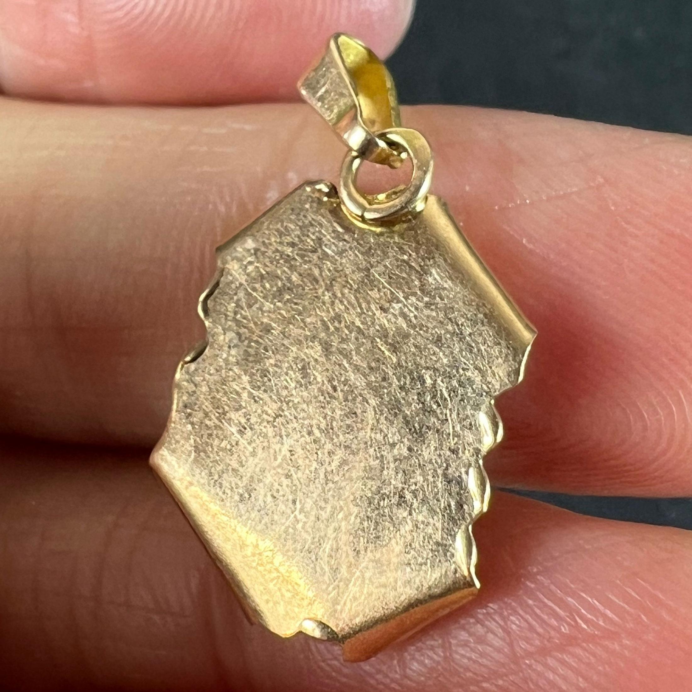 Rouleau de cancer français vintage  Pendentif à breloques en or jaune 18K Zodiac en vente 4