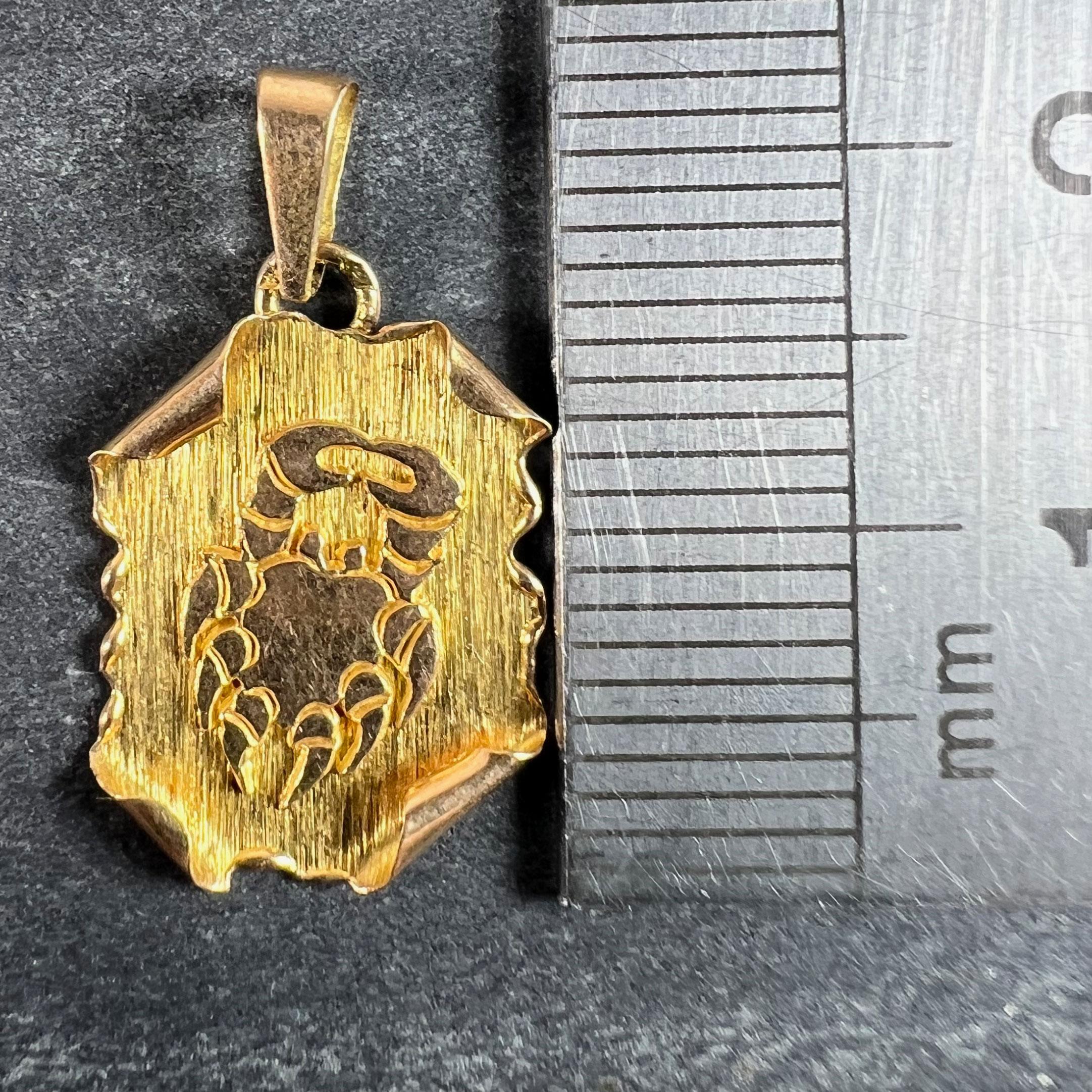 Rouleau de cancer français vintage  Pendentif à breloques en or jaune 18K Zodiac en vente 5