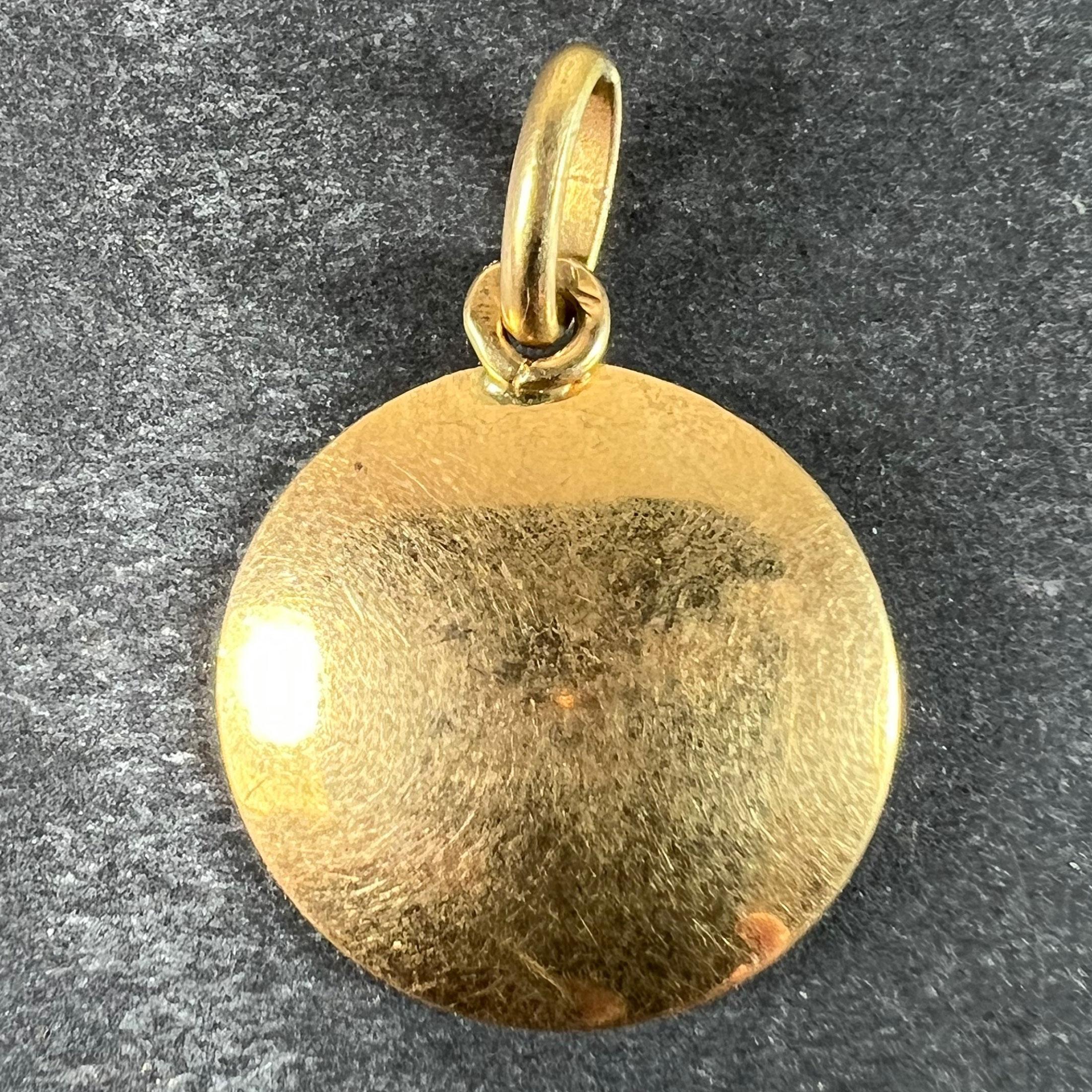 Ciondolo francese d'epoca dello Zodiaco del Cancro, in oro giallo 18 carati, con medaglia di charme In condizioni buone in vendita a London, GB