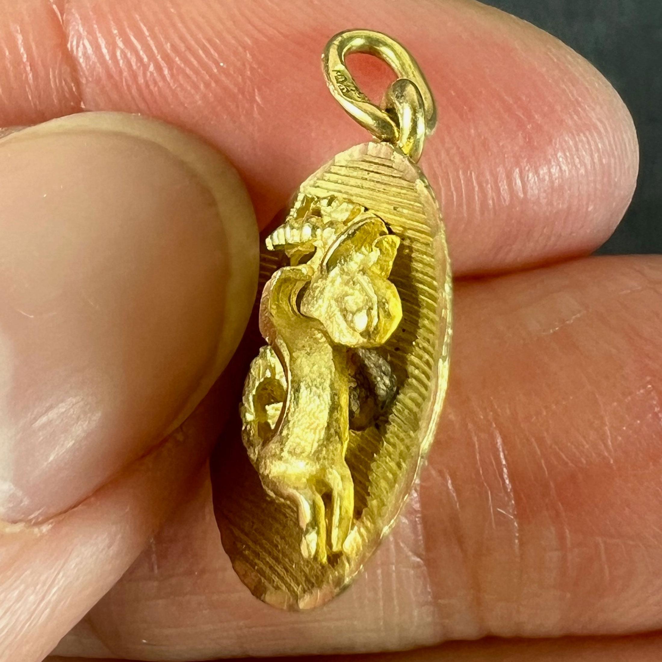 Pendentif médaille en or jaune 18 carats Capricorne signe astrologique du Zodiac en vente 3