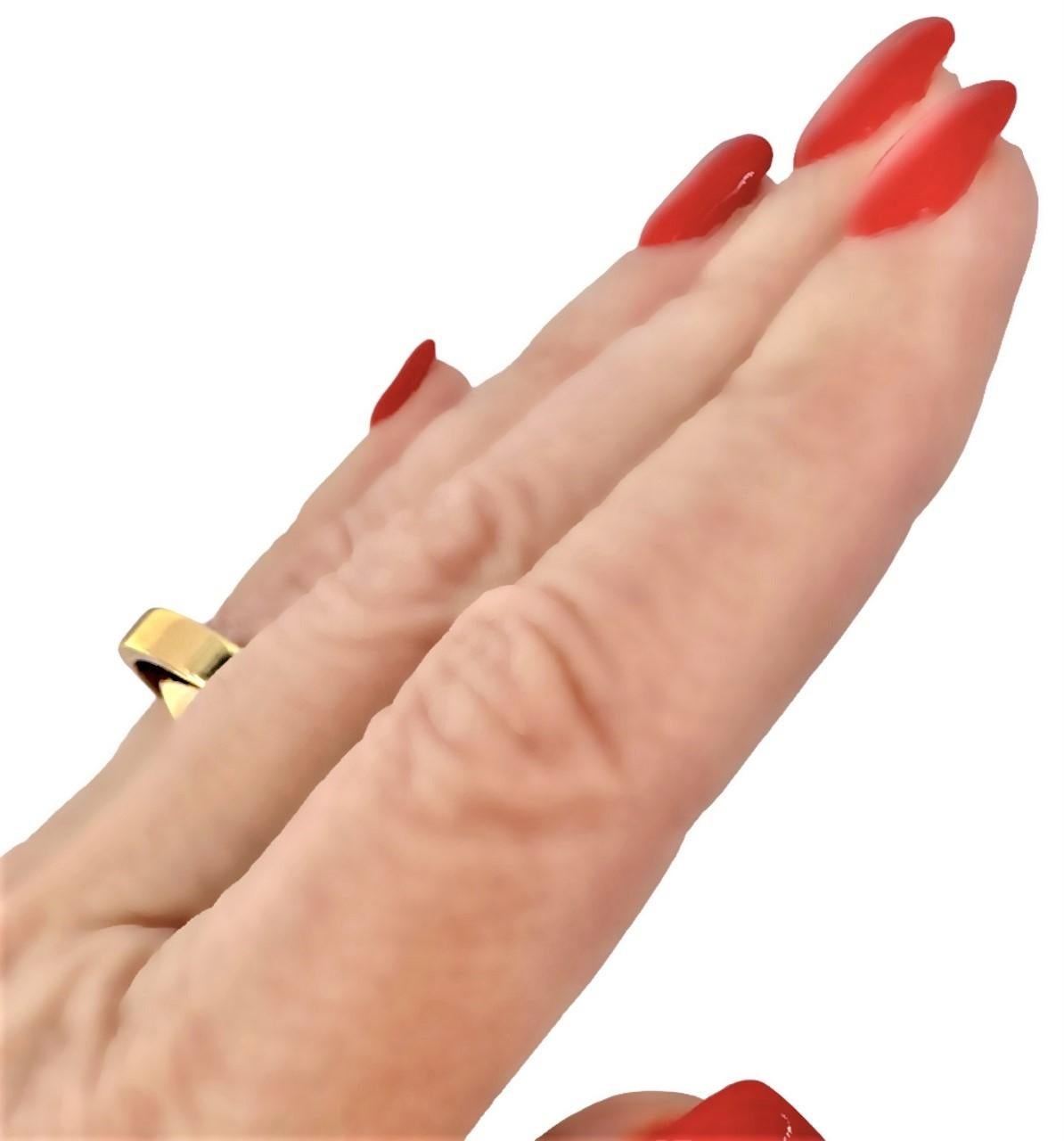 Vintage French Cartier Nouvelle Vague High  Polish 18k Yellow Gold Ring For Sale 2