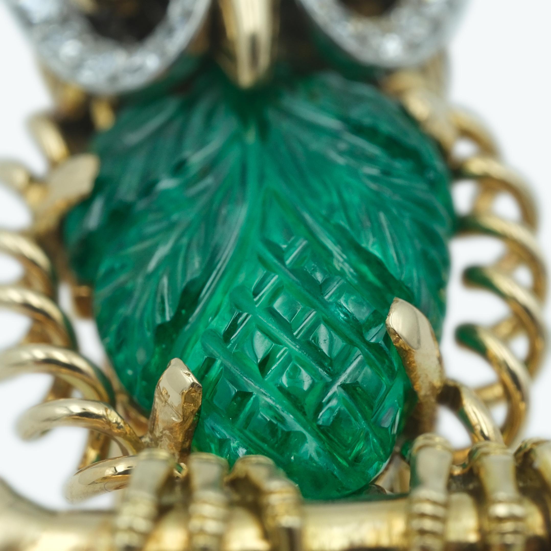 Contemporary Vintage French Cartier Paris Owl With 5ctw Columbian Emerald in 18 Karat Gold