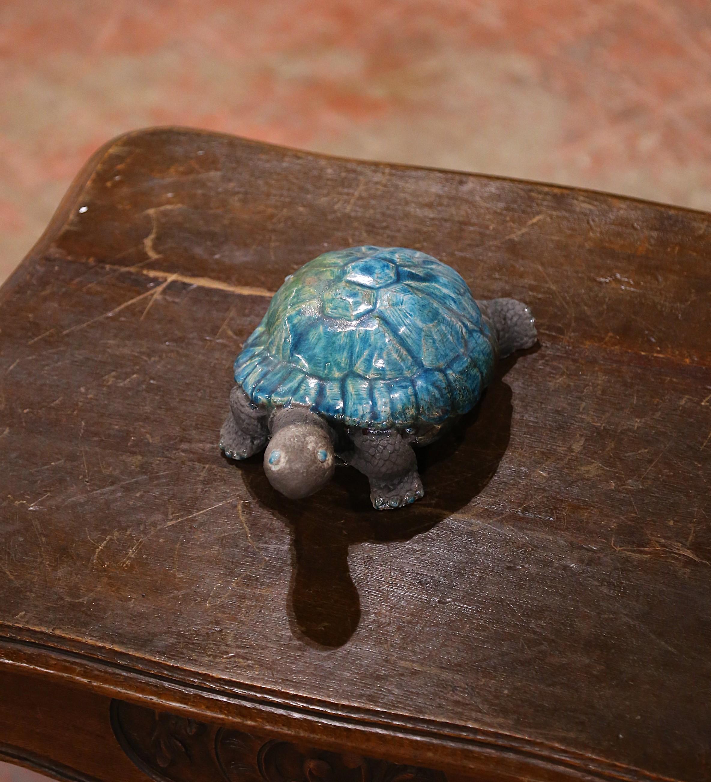 XXI secolo e contemporaneo Scultura di tartaruga francese d'epoca in ceramica intagliata a due toni e screpolata Metodo Raku in vendita
