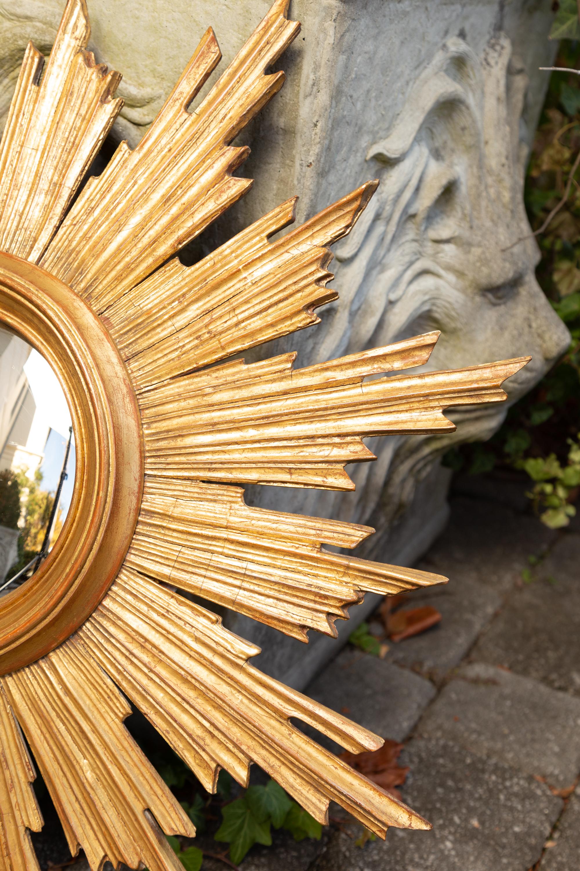 Vintage French Carved Midcentury Giltwood Sunburst with Convex Mirror In Good Condition In Atlanta, GA