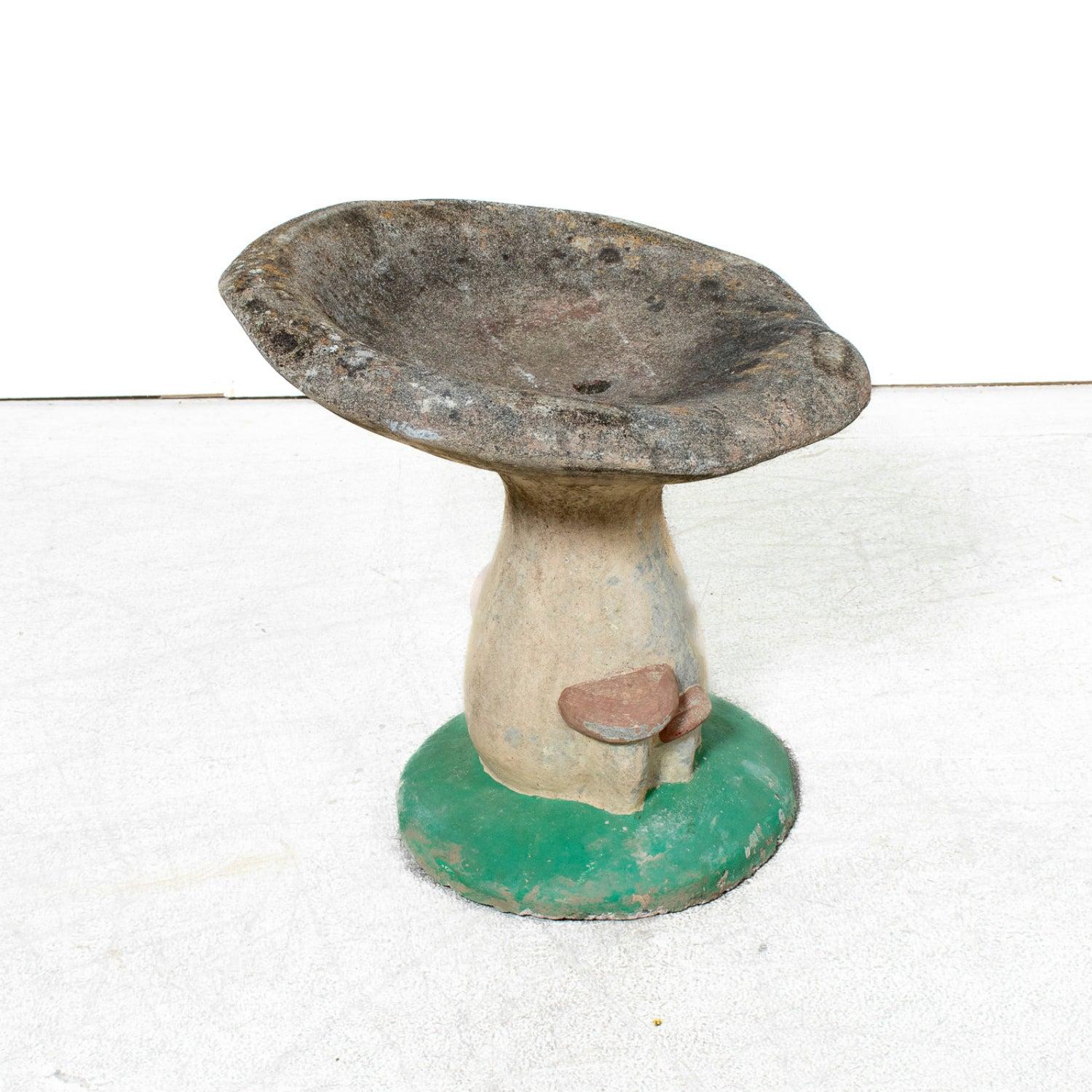 Vintage French Cast Concrete Mushroom Garden Seat, Mid-20th Century For Sale 7
