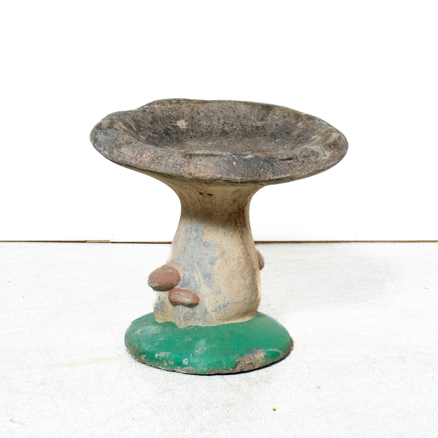 Vintage French Cast Concrete Mushroom Garden Seat, Mid-20th Century For Sale 8