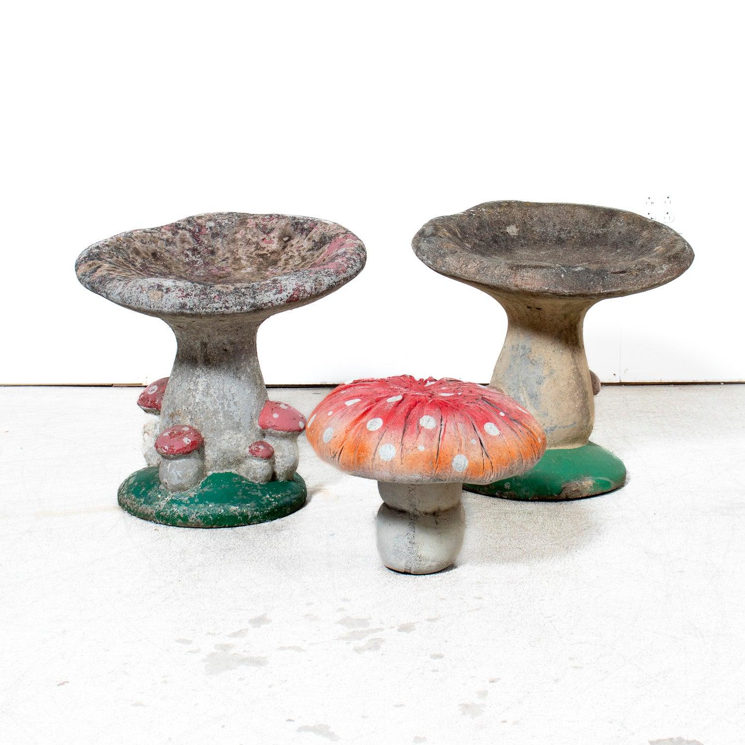 Vintage French Cast Concrete Mushroom Garden Seat, Mid-20th Century For Sale 9