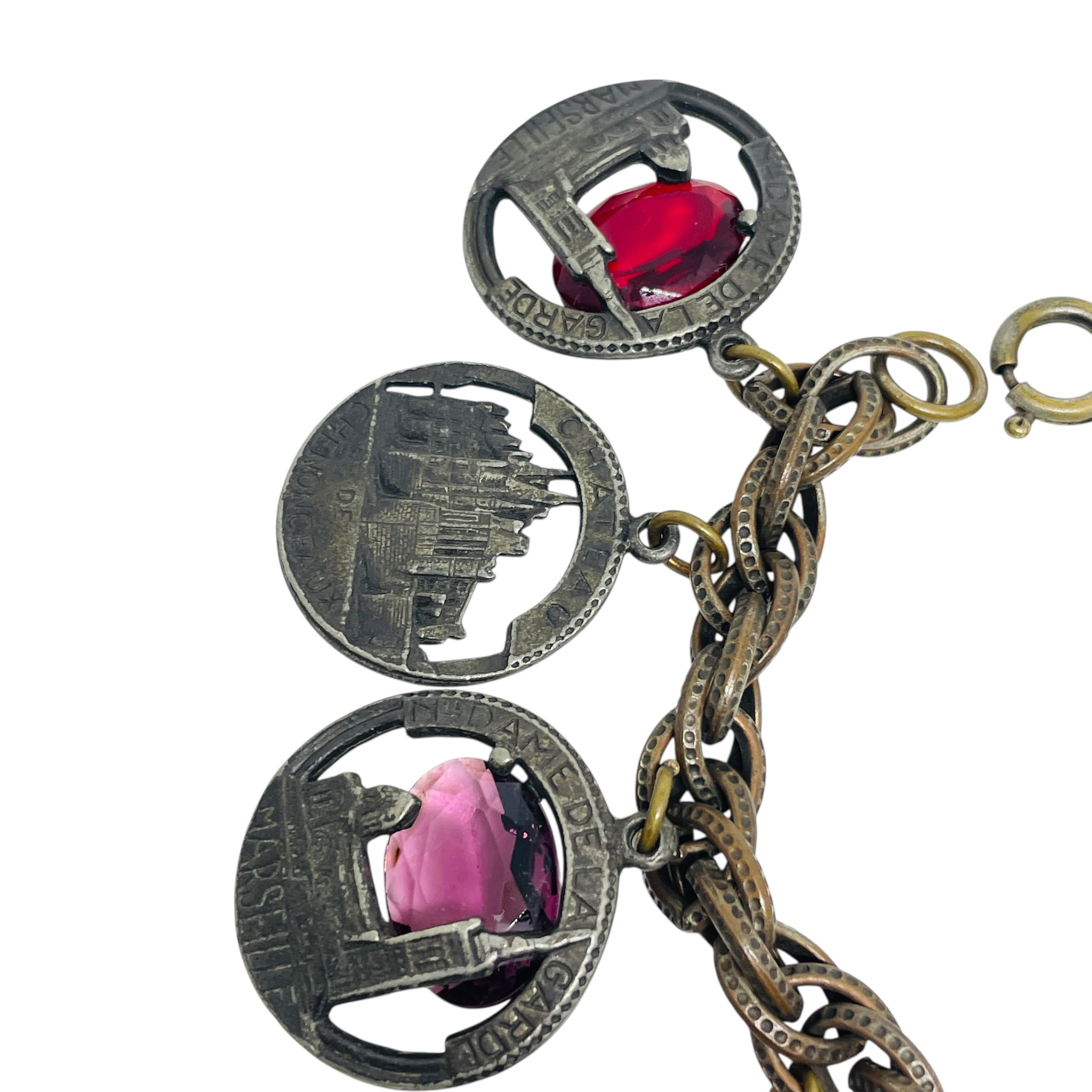 Bracciale a catena con charme in vetro argentato con chiese di castelli francesi d'epoca in vendita 1